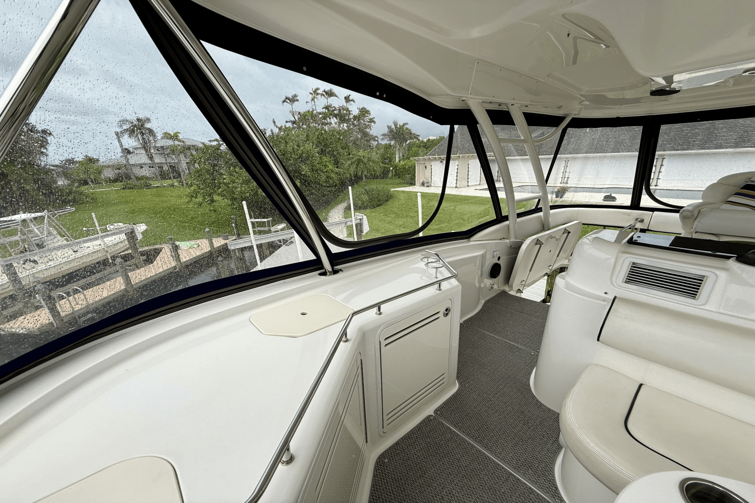 2005 Sea Ray
                                                             550 SEDAN BRIDGE Image Thumbnail #50