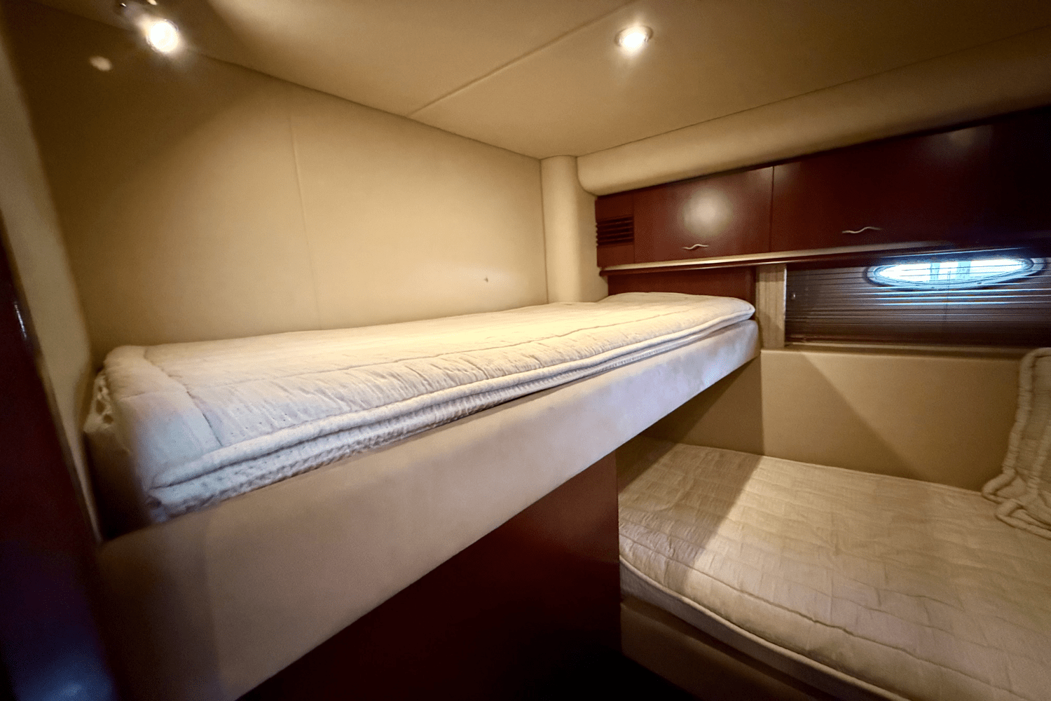 2005 Sea Ray
                                                             550 SEDAN BRIDGE Image Thumbnail #75