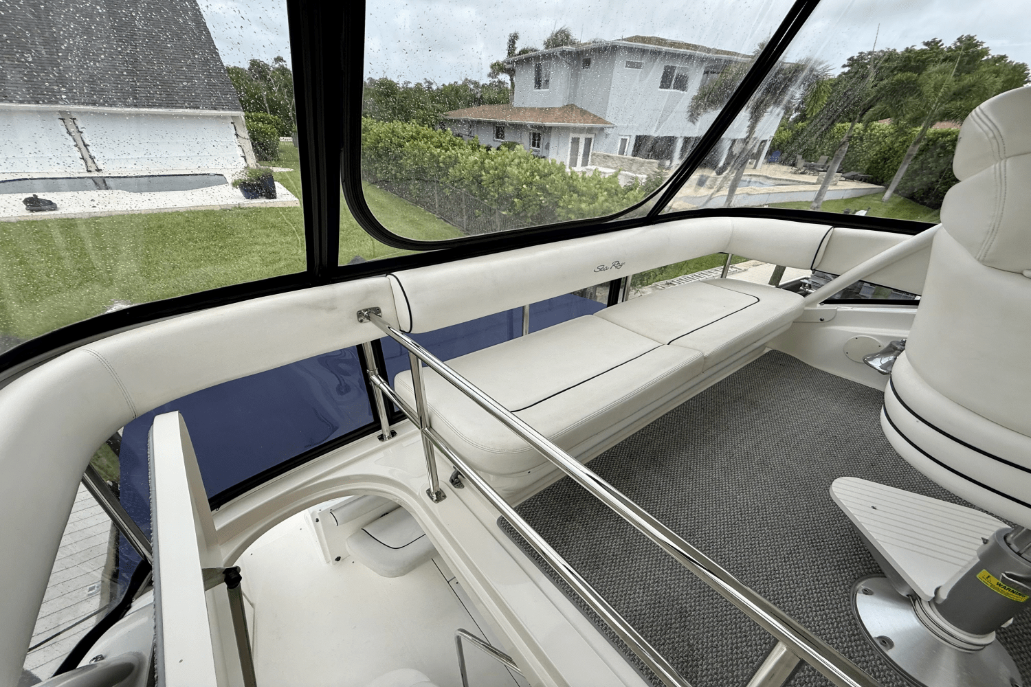 2005 Sea Ray
                                                             550 SEDAN BRIDGE Image Thumbnail #35