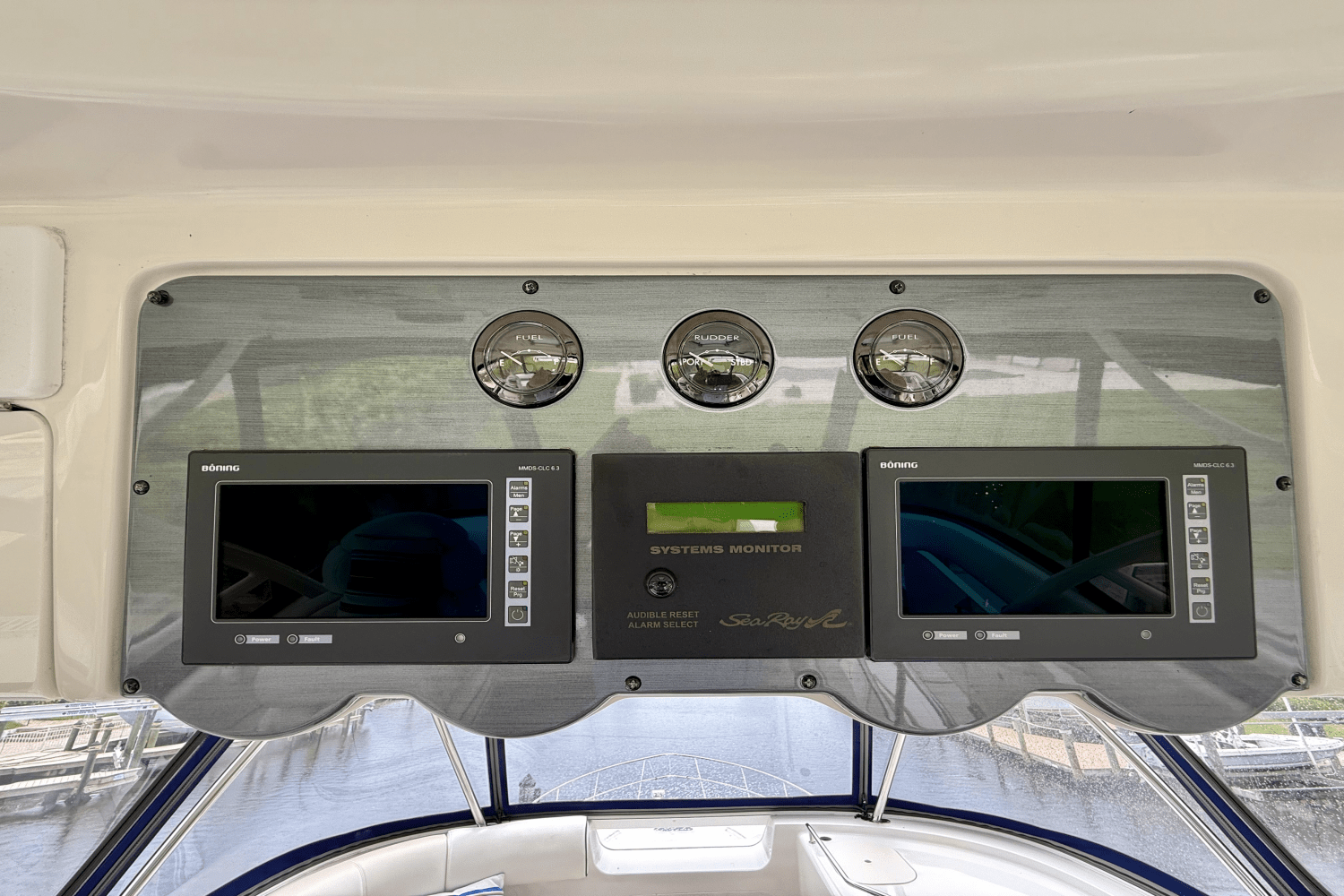 2005 Sea Ray
                                                             550 SEDAN BRIDGE Image Thumbnail #45
