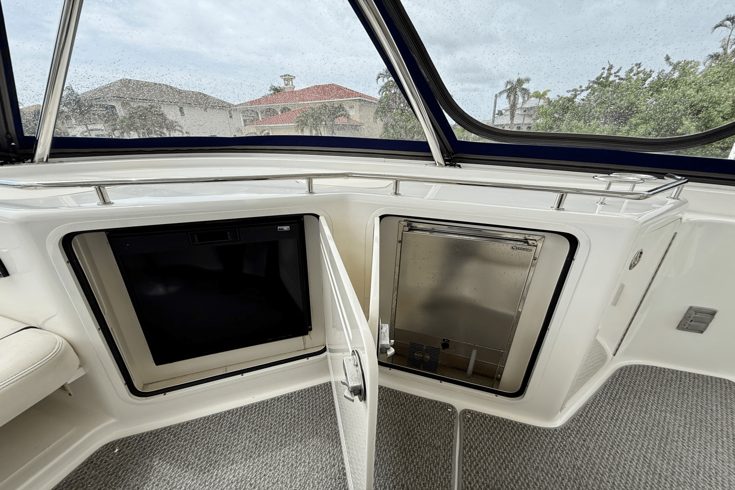 2005 Sea Ray
                                                             550 SEDAN BRIDGE Image Thumbnail #49