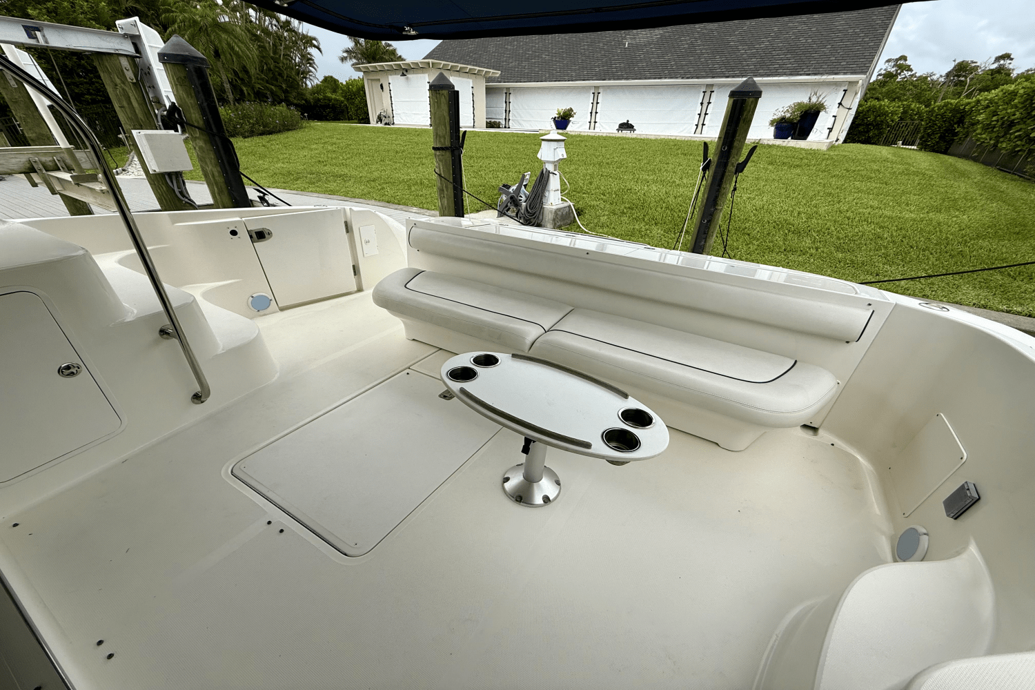 2005 Sea Ray
                                                             550 SEDAN BRIDGE Image Thumbnail #18