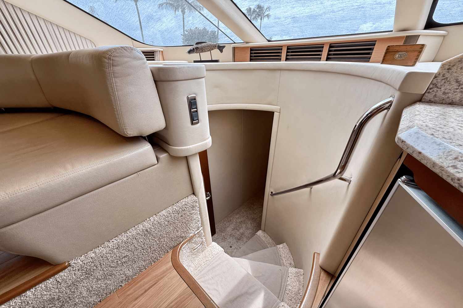 2005 Sea Ray
                                                             550 SEDAN BRIDGE Image Thumbnail #67