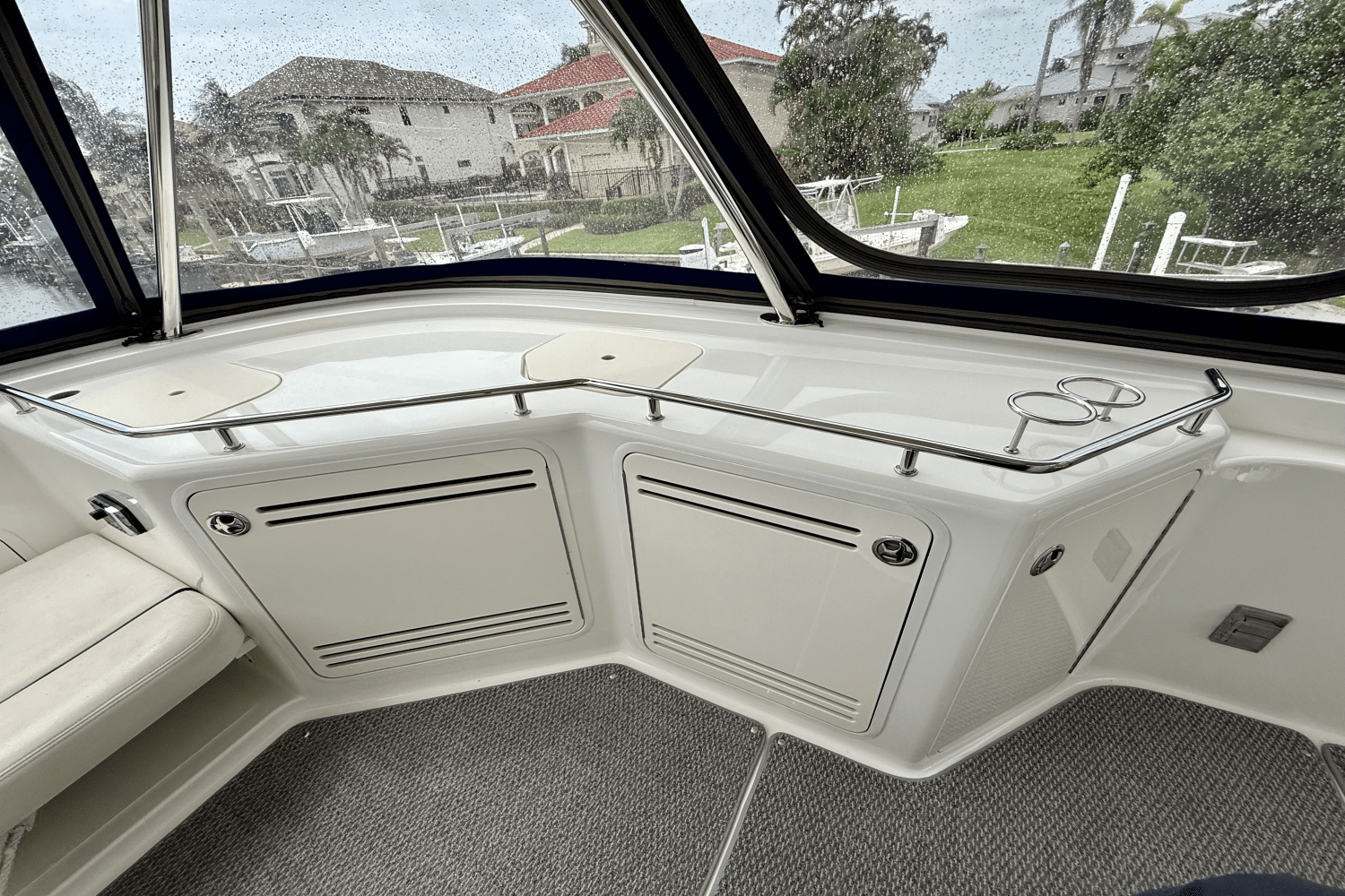 2005 Sea Ray
                                                             550 SEDAN BRIDGE Image Thumbnail #48
