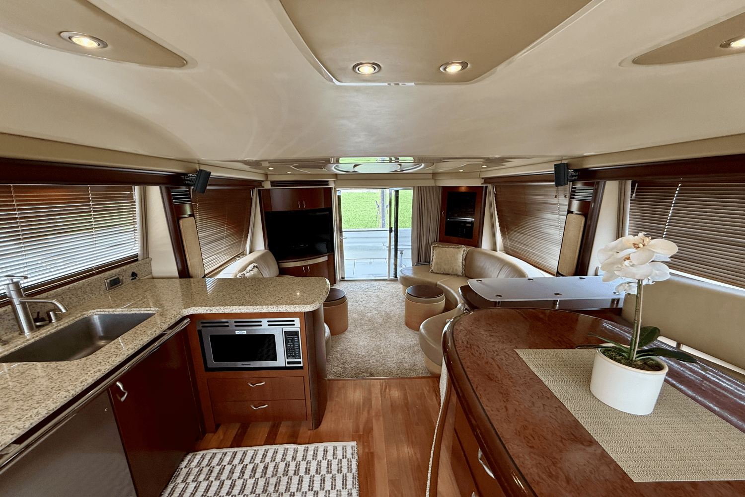 2005 Sea Ray
                                                             550 SEDAN BRIDGE Image Thumbnail #65