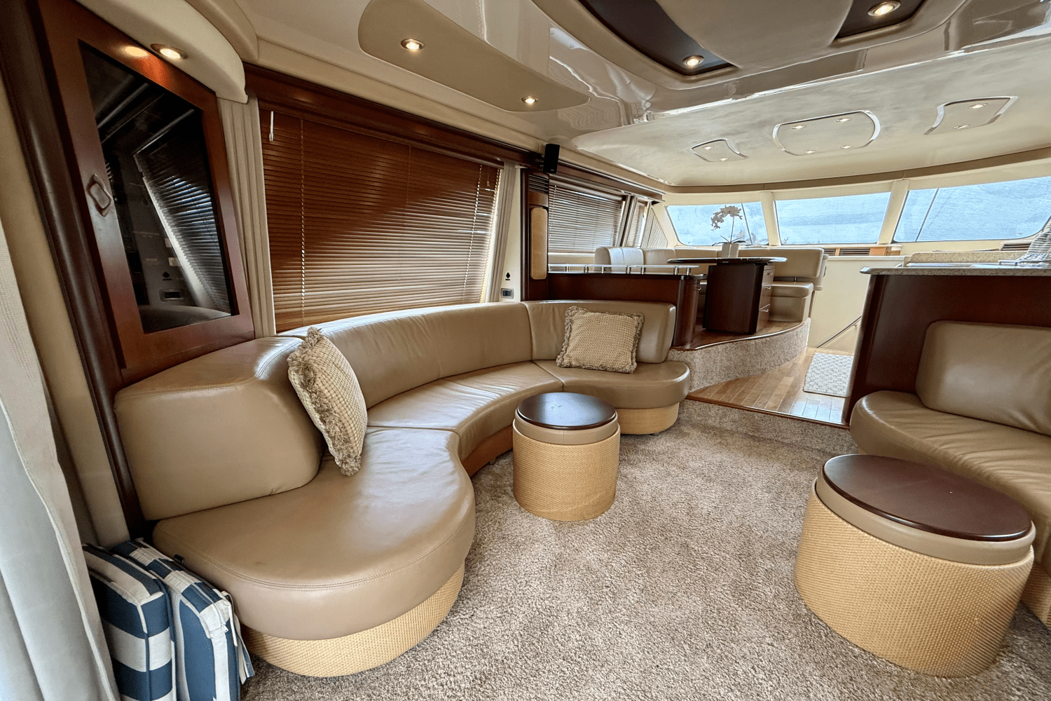 2005 Sea Ray
                                                             550 SEDAN BRIDGE Image Thumbnail #55