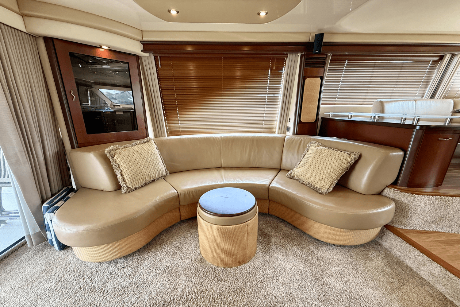 2005 Sea Ray
                                                             550 SEDAN BRIDGE Image Thumbnail #57