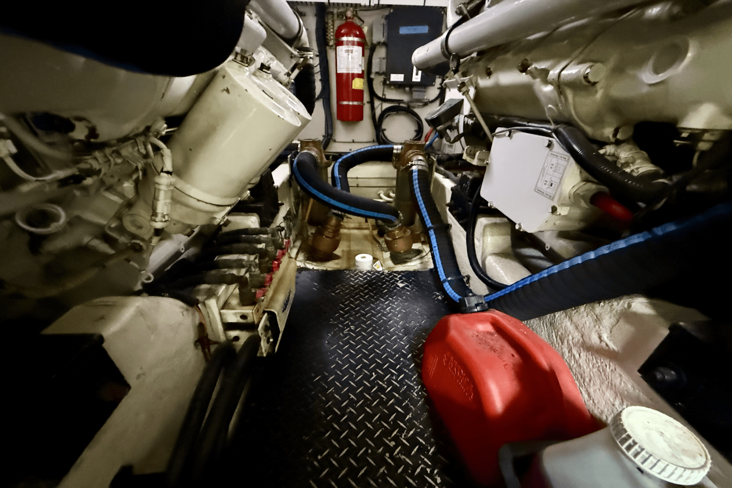 2005 Sea Ray
                                                             550 SEDAN BRIDGE Image Thumbnail #28