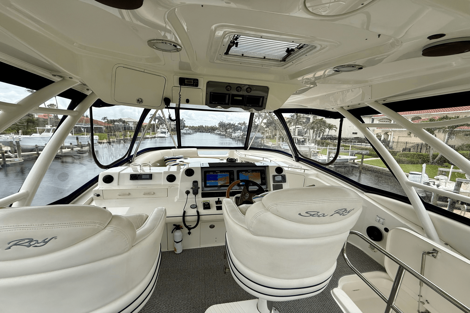 2005 Sea Ray
                                                             550 SEDAN BRIDGE Image Thumbnail #46