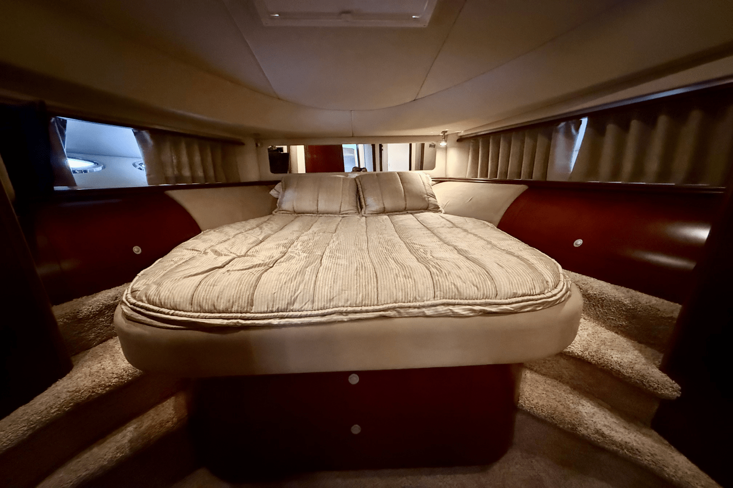 2005 Sea Ray
                                                             550 SEDAN BRIDGE Image Thumbnail #81