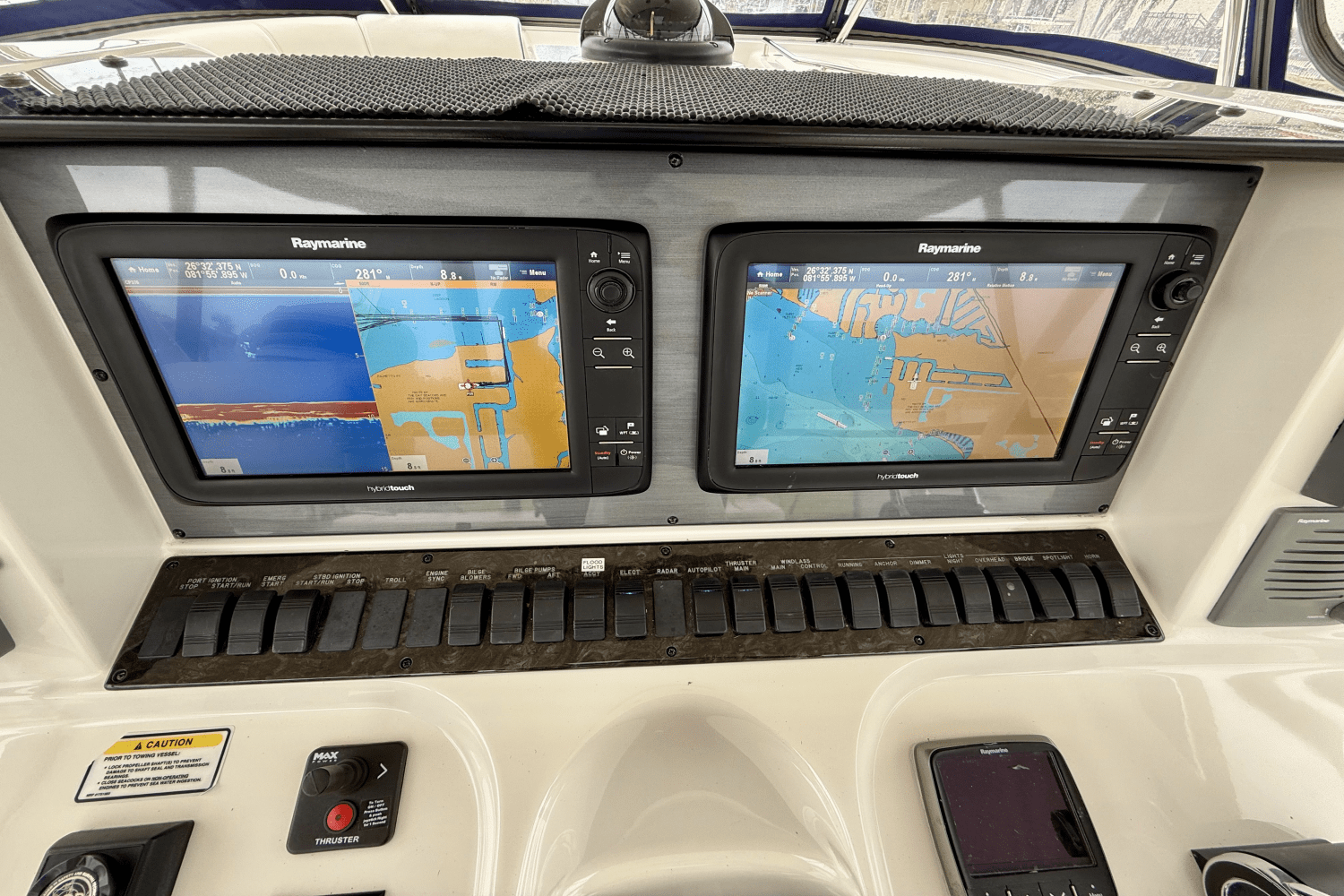 2005 Sea Ray
                                                             550 SEDAN BRIDGE Image Thumbnail #41