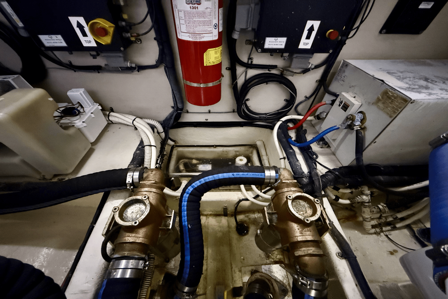 2005 Sea Ray
                                                             550 SEDAN BRIDGE Image Thumbnail #29