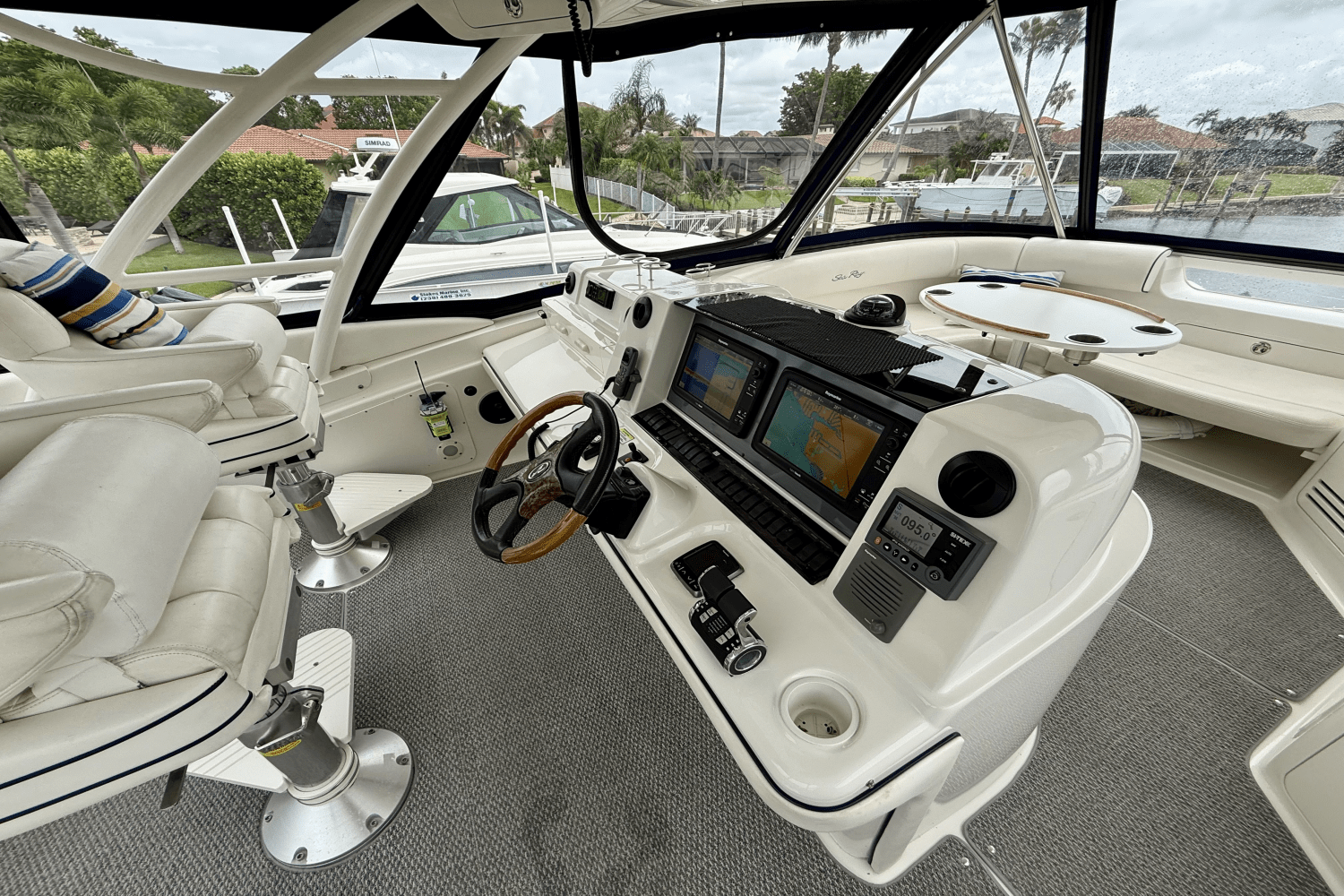 2005 Sea Ray
                                                             550 SEDAN BRIDGE Image Thumbnail #37