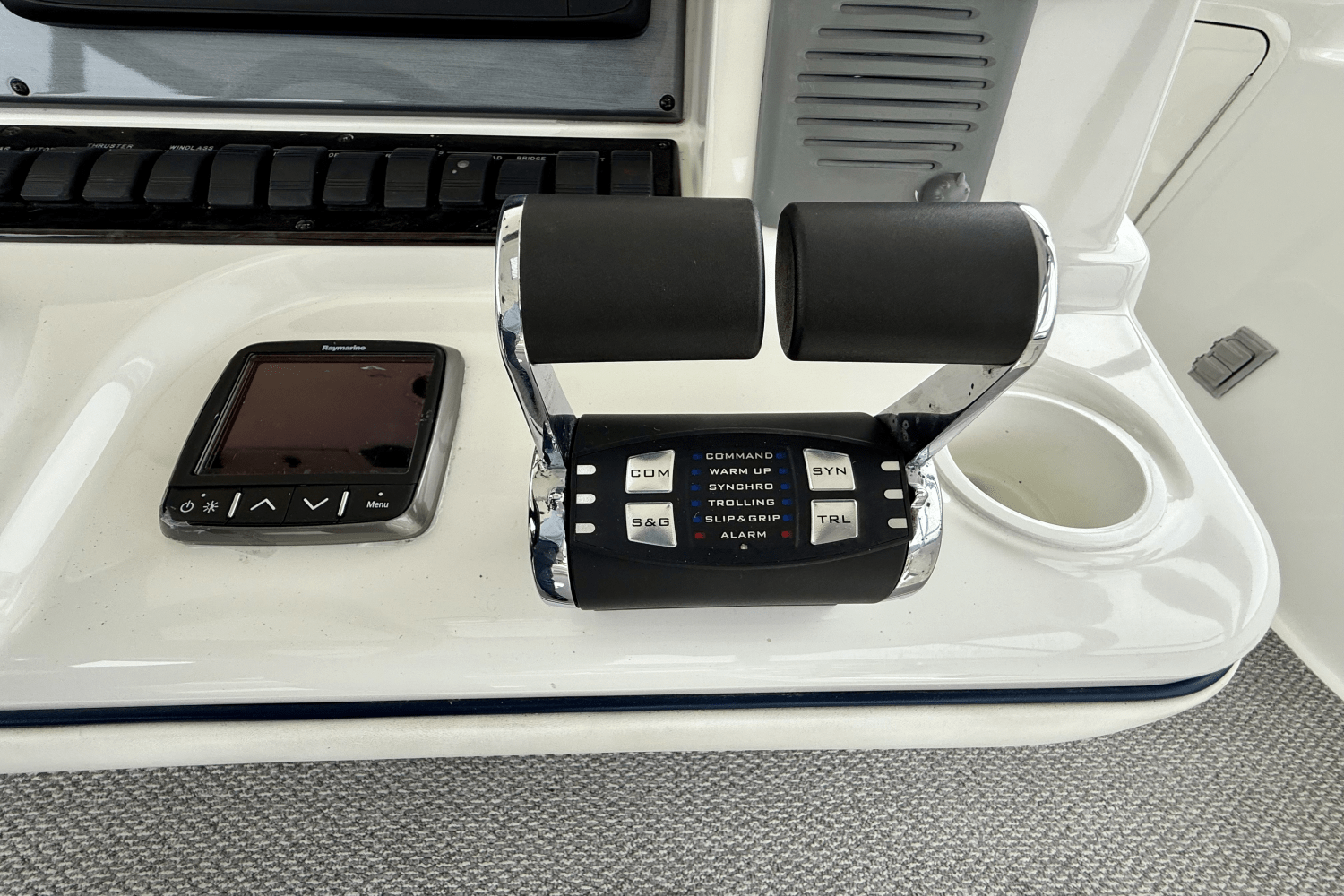 2005 Sea Ray
                                                             550 SEDAN BRIDGE Image Thumbnail #42