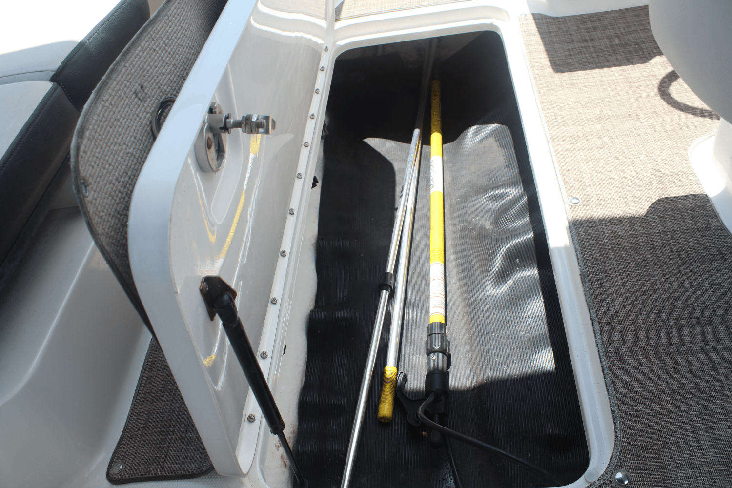 2021 Sea Ray 190 SPX-OB Image Thumbnail #24