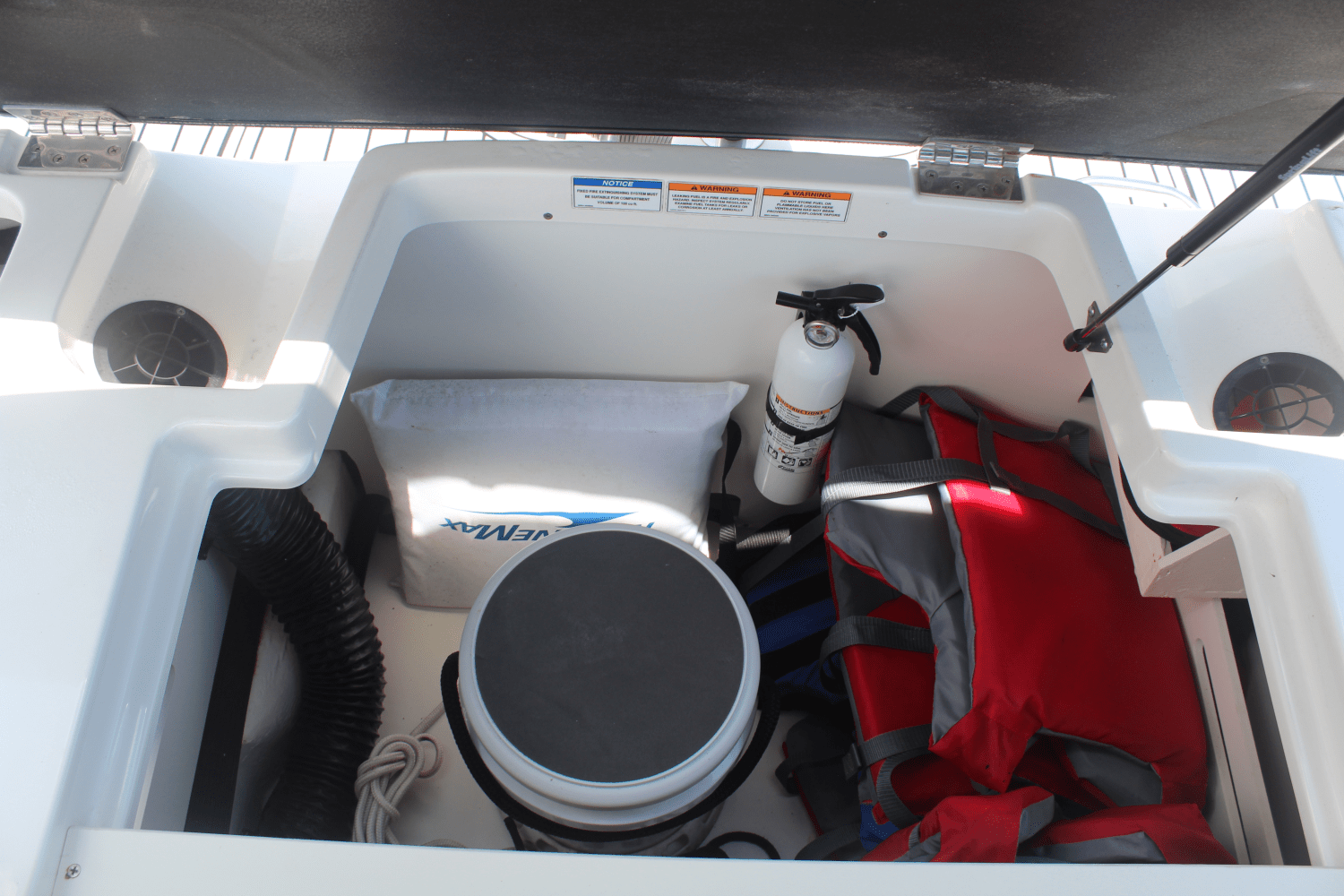 2021 Sea Ray 190 SPX-OB Image Thumbnail #15