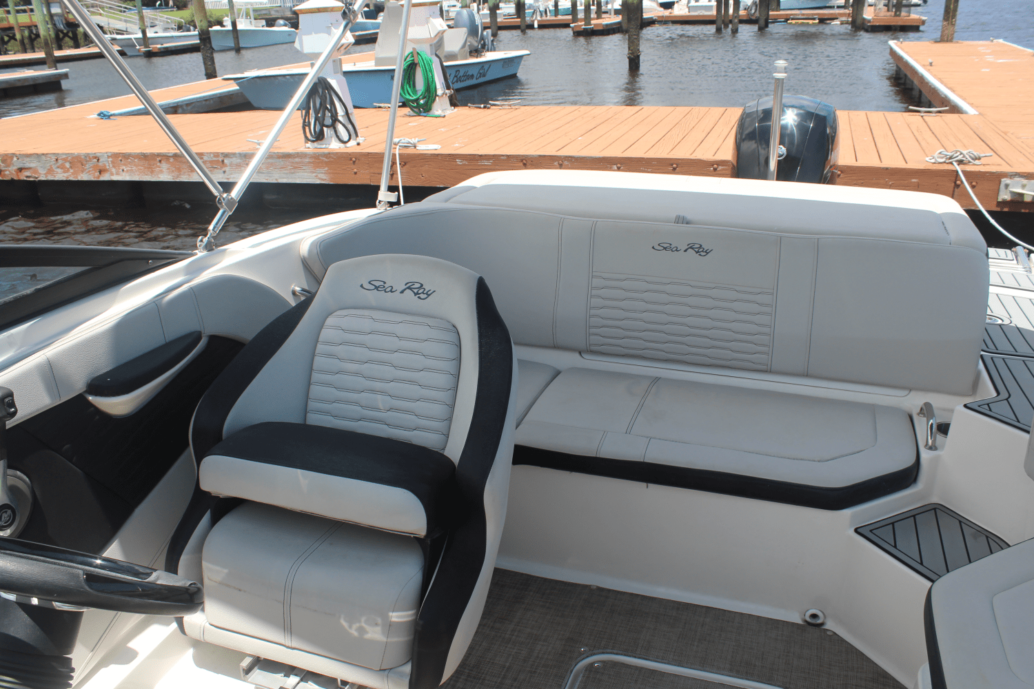 2021 Sea Ray 190 SPX-OB Image Thumbnail #21