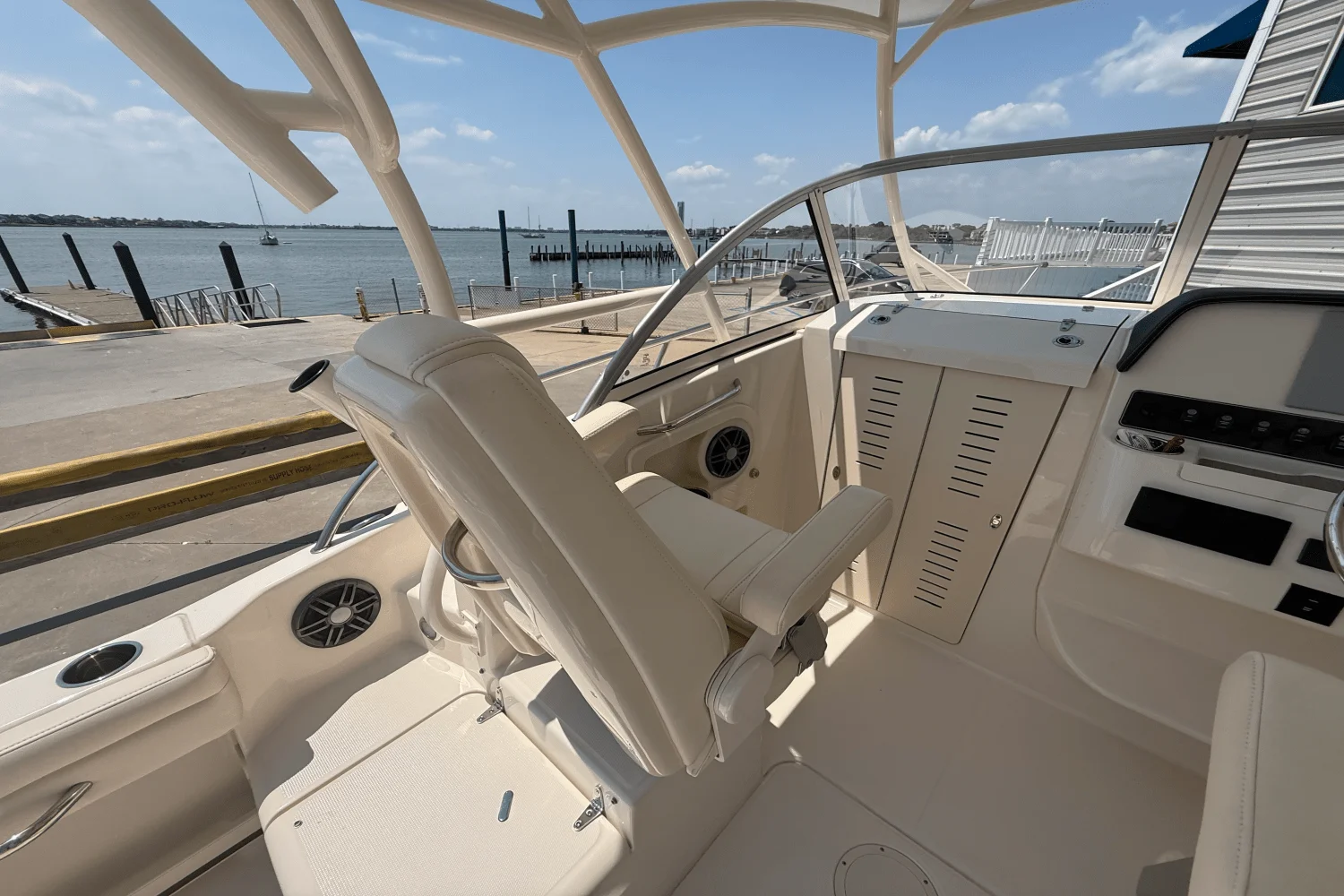 2023 Grady-White Adventure 218 Image Thumbnail #24