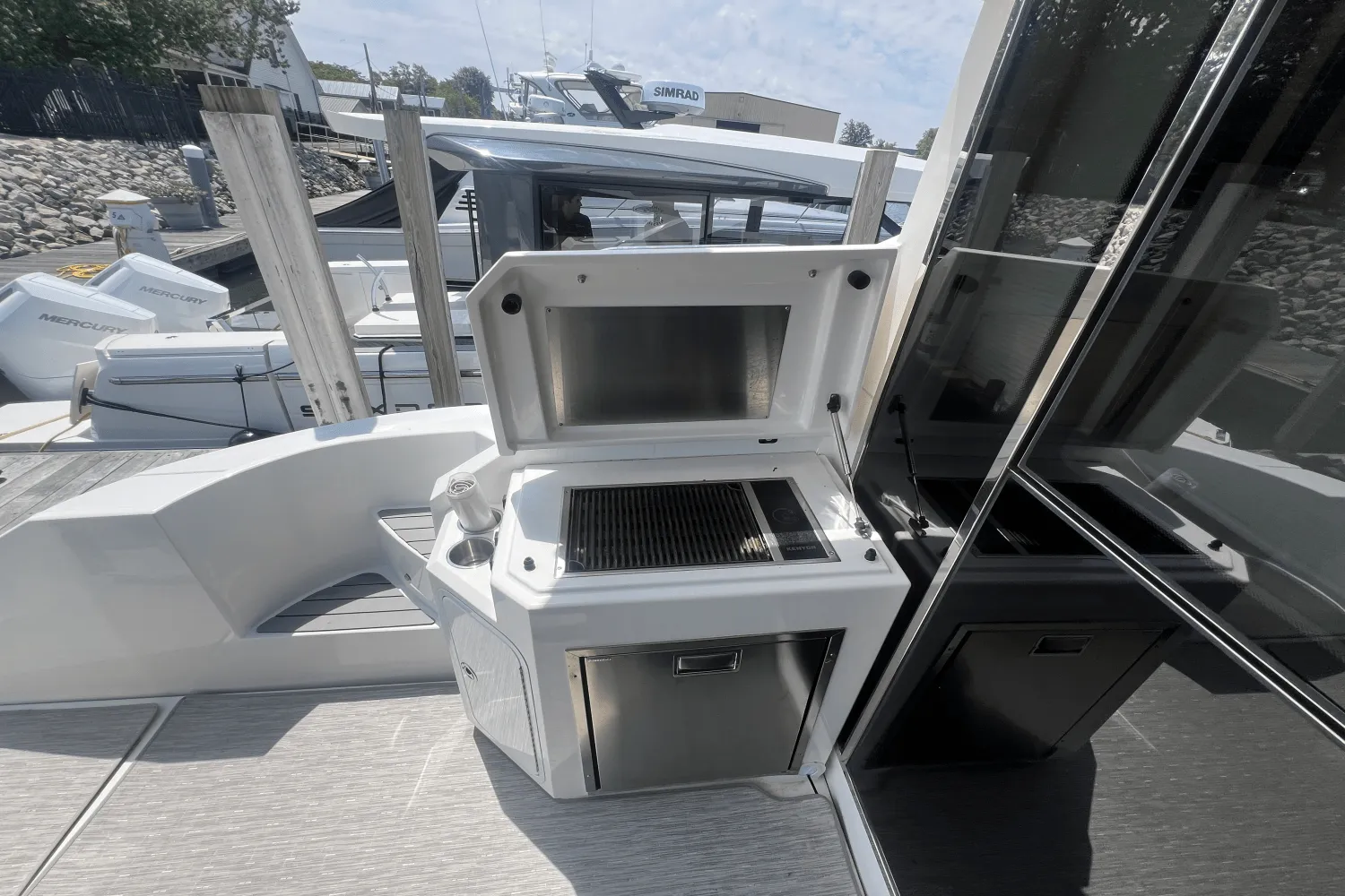 2015 Cruisers Yachts 45 CANTIUS Image Thumbnail #49