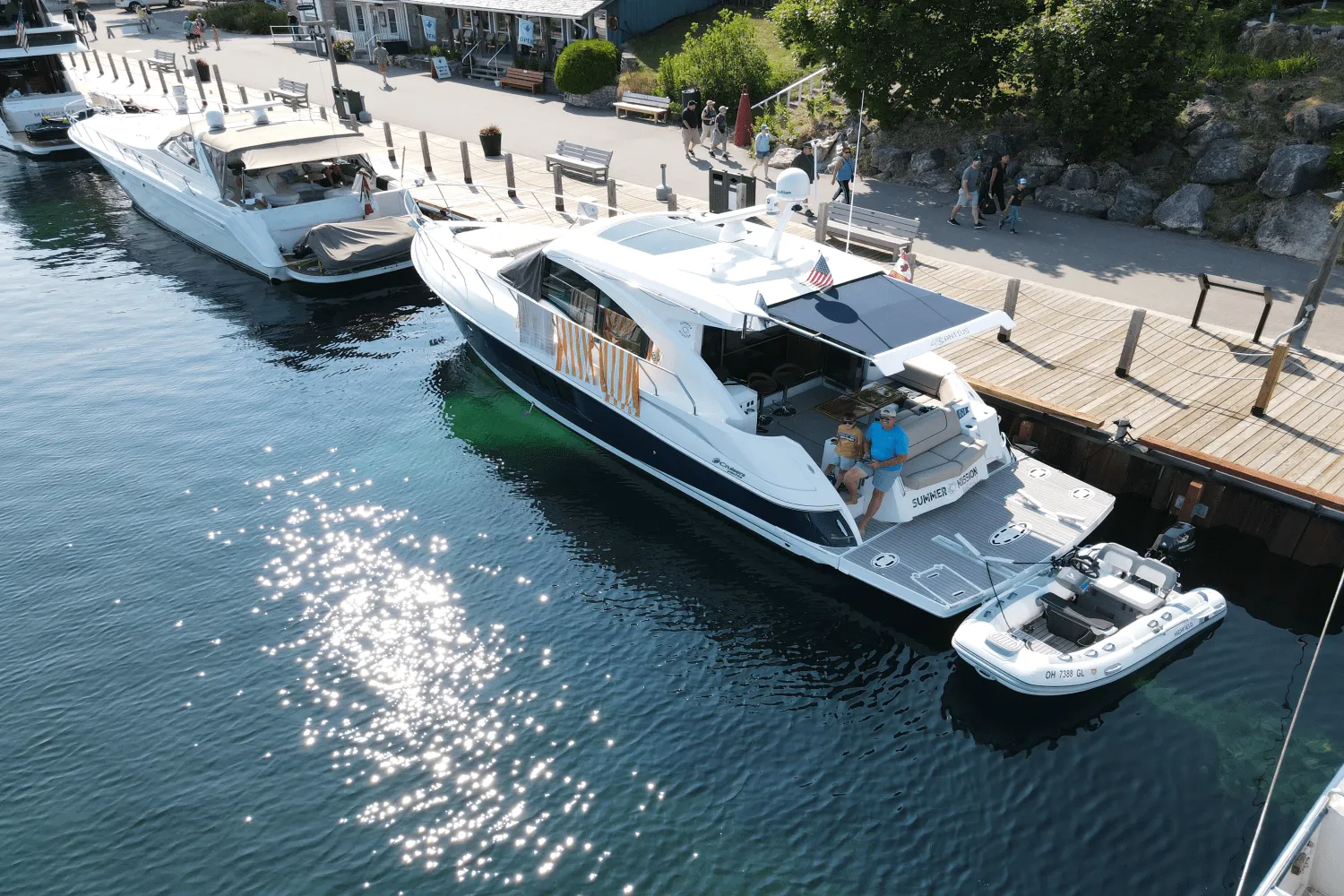 2015 Cruisers Yachts 45 CANTIUS Image Thumbnail #2