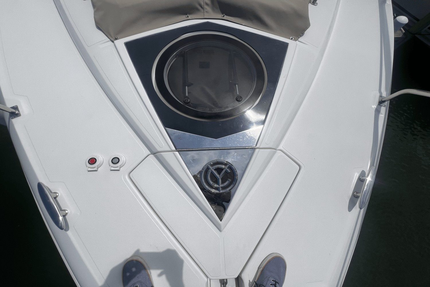 2015 Cruisers Yachts 45 CANTIUS Image Thumbnail #7