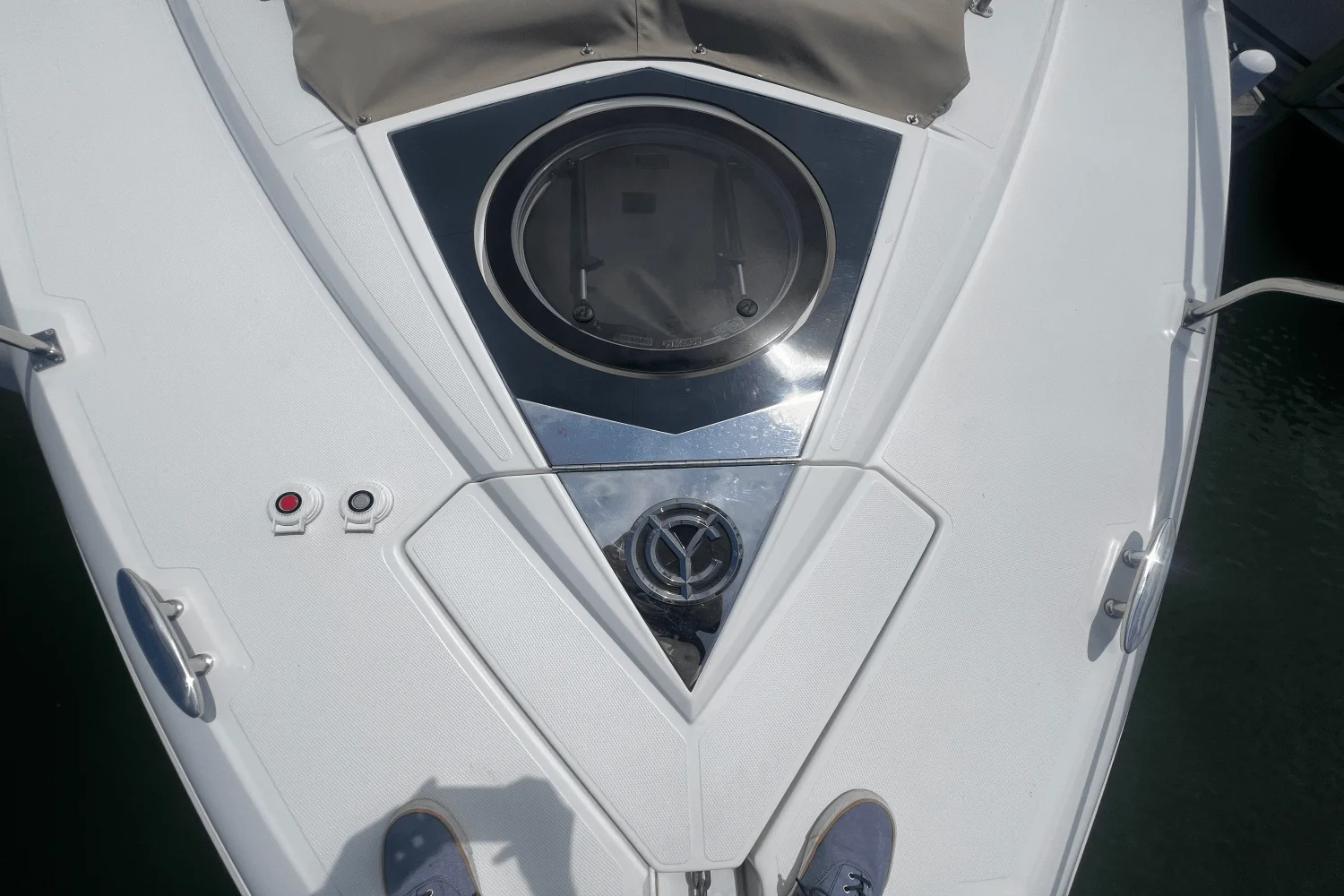 2015 Cruisers Yachts 45 CANTIUS Image Thumbnail #1