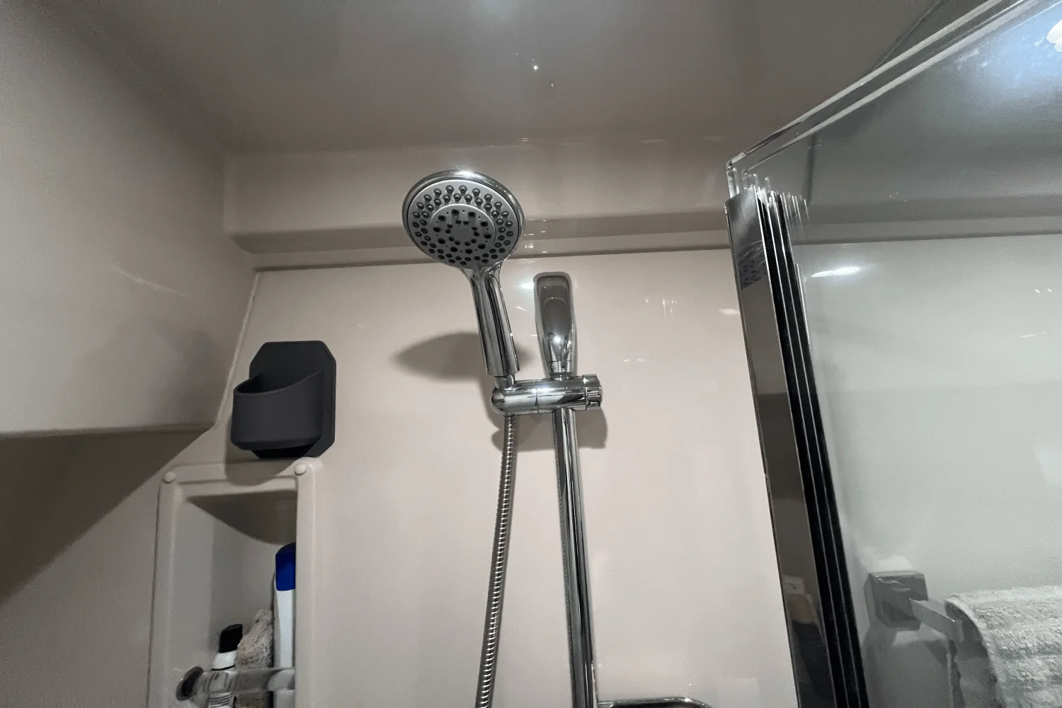 2015 Cruisers Yachts 45 CANTIUS Image Thumbnail #42