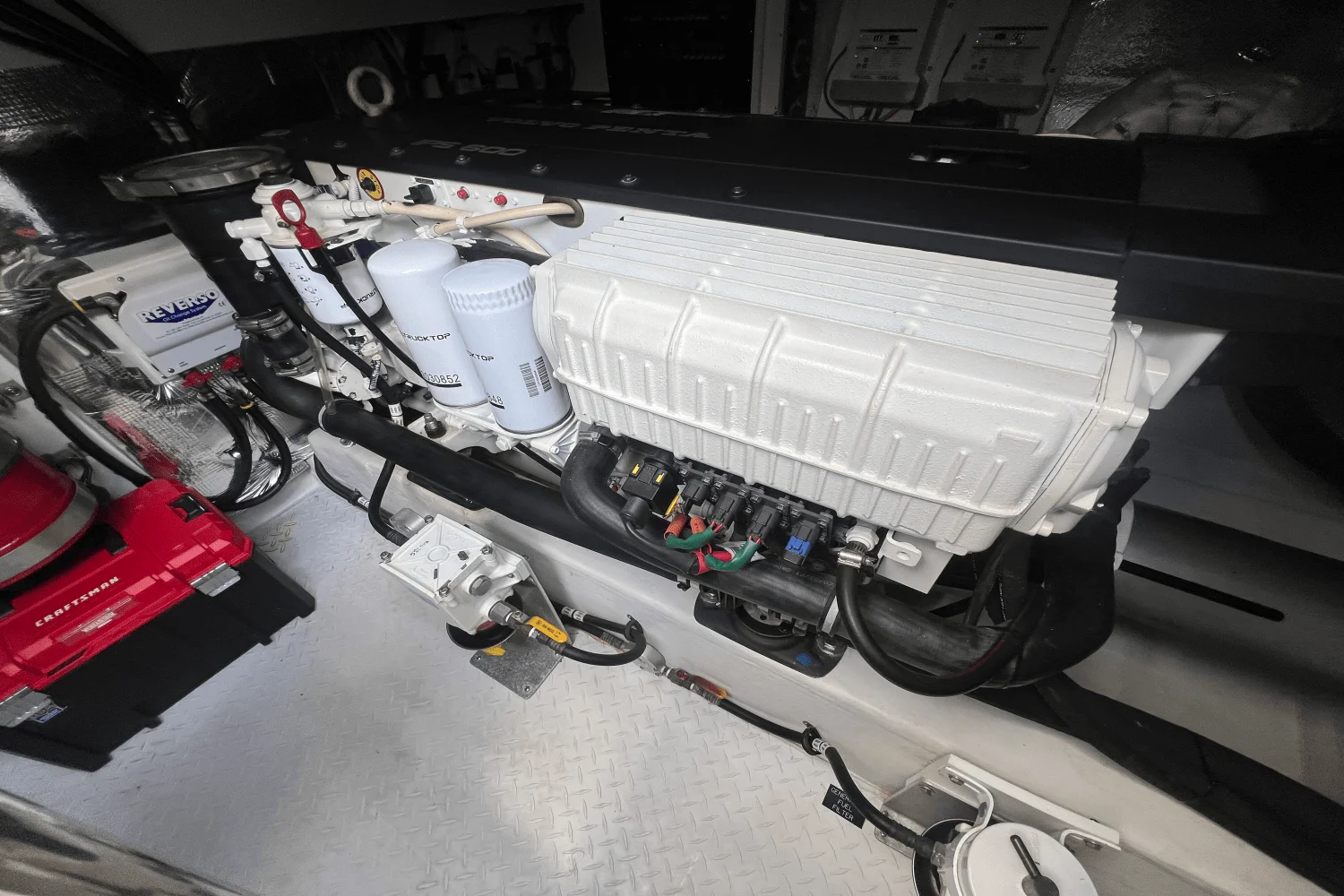 2015 Cruisers Yachts 45 CANTIUS Image Thumbnail #48