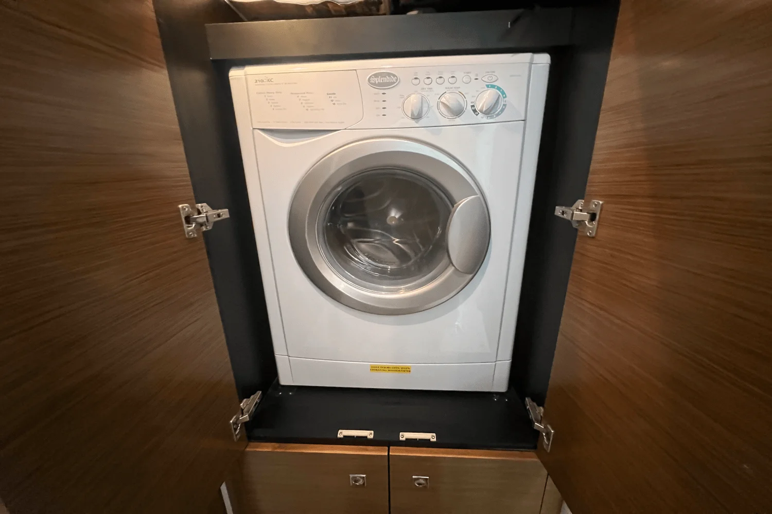 2015 Cruisers Yachts 45 CANTIUS Image Thumbnail #35