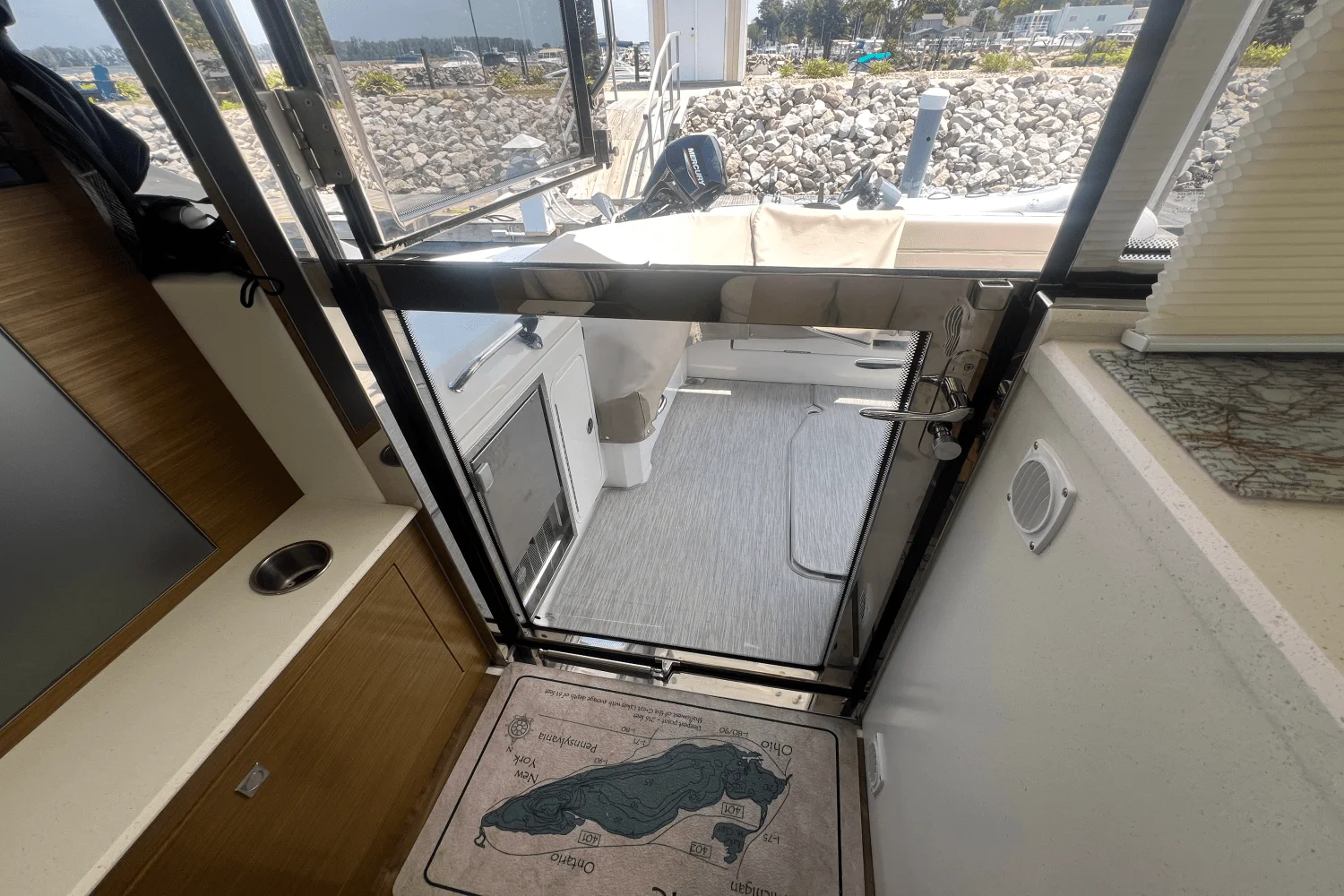 2015 Cruisers Yachts 45 CANTIUS Image Thumbnail #20