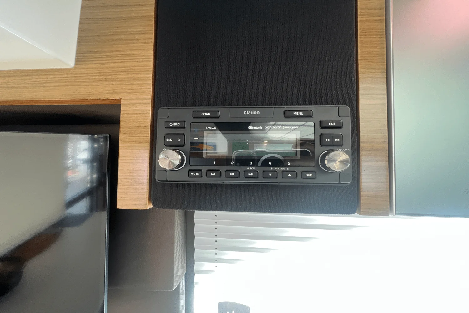 2015 Cruisers Yachts 45 CANTIUS Image Thumbnail #18