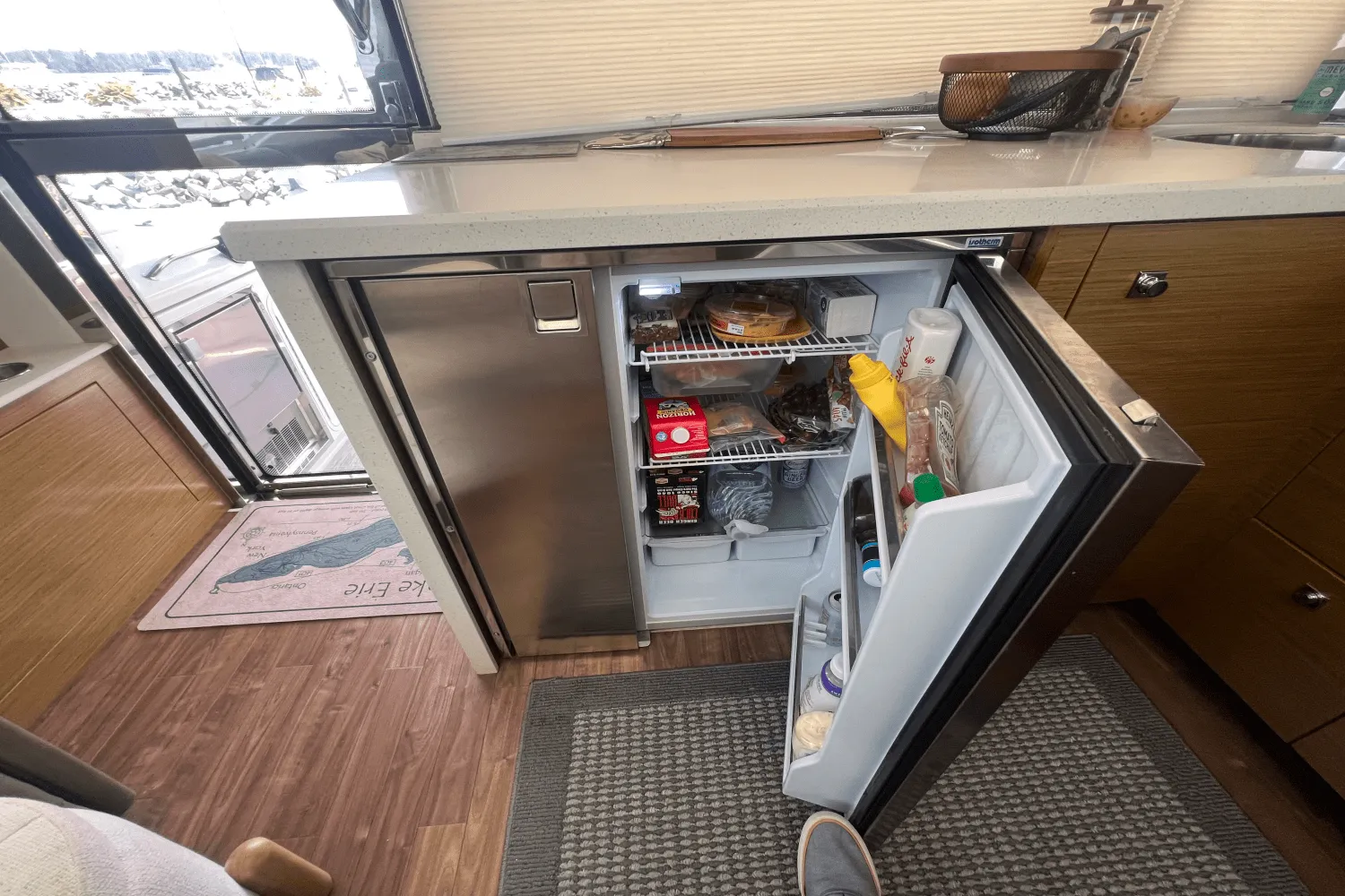 2015 Cruisers Yachts 45 CANTIUS Image Thumbnail #16