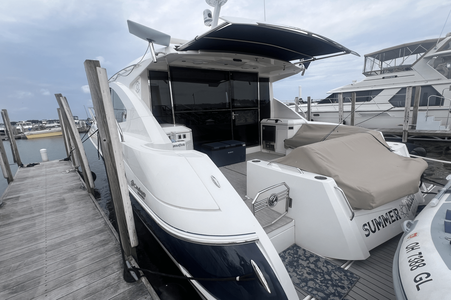 2015 Cruisers Yachts 45 CANTIUS Image Thumbnail #4