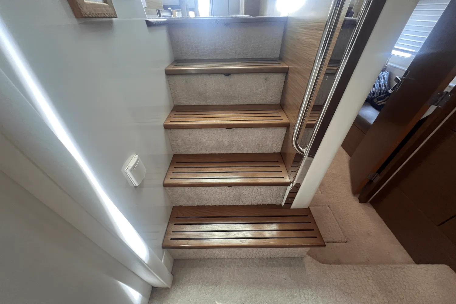 2015 Cruisers Yachts 45 CANTIUS Image Thumbnail #43