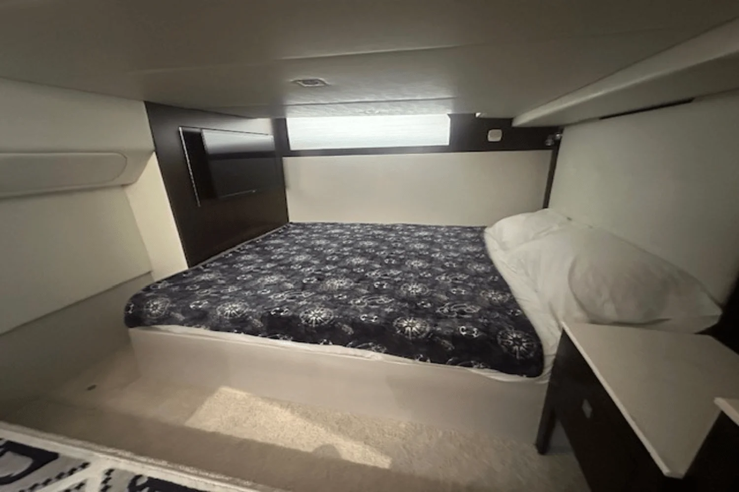 2023 Cruisers Yachts 390 EXPRESS COUPE Image Thumbnail #54