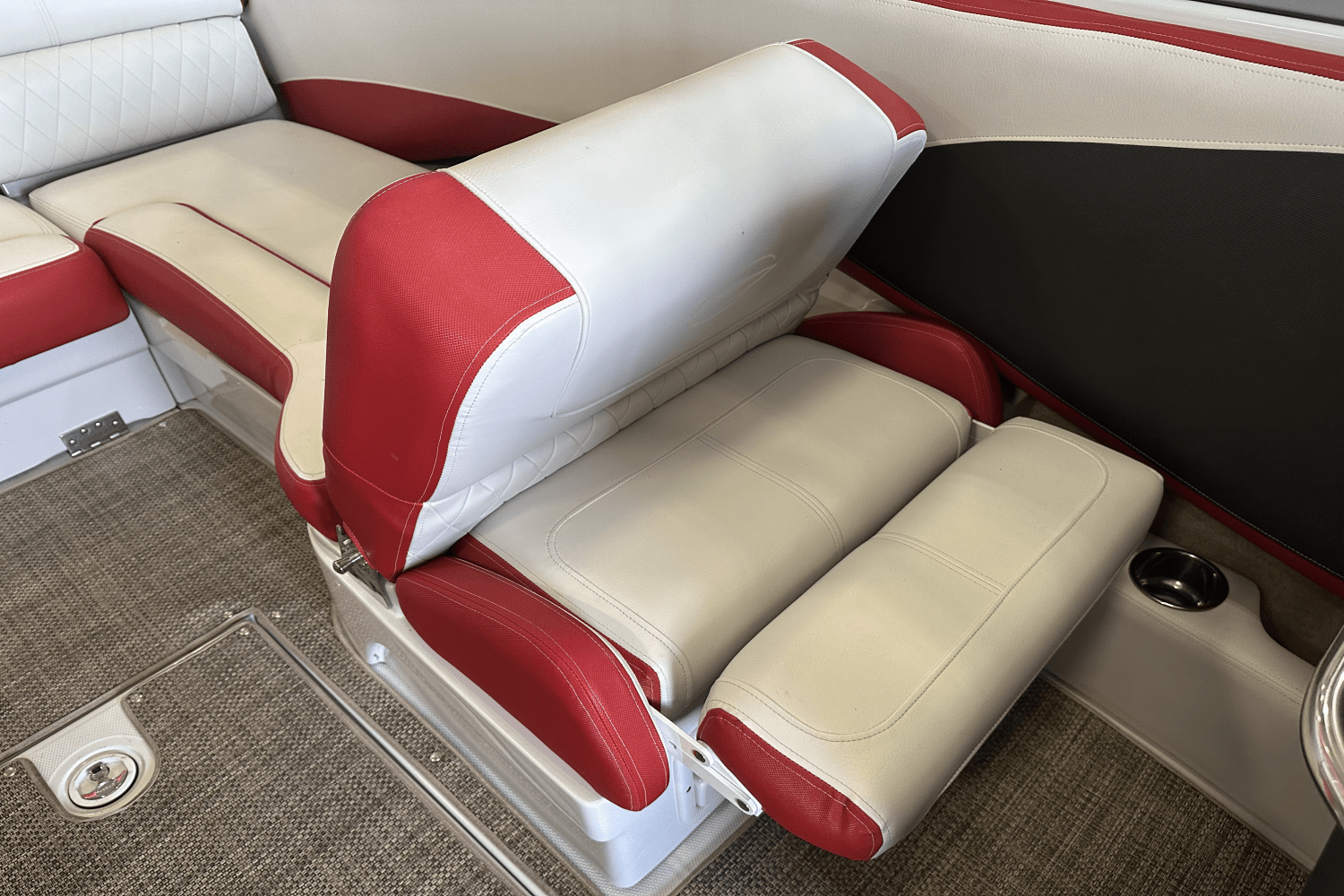 2019 Crownline 225 SS Image Thumbnail #13