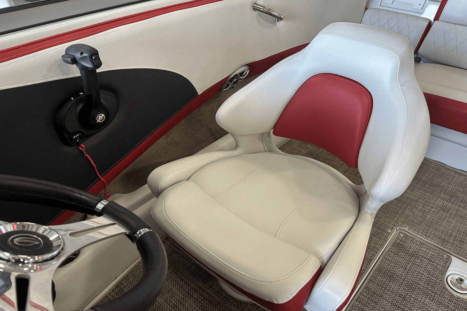 2019 Crownline 225 SS Image Thumbnail #12