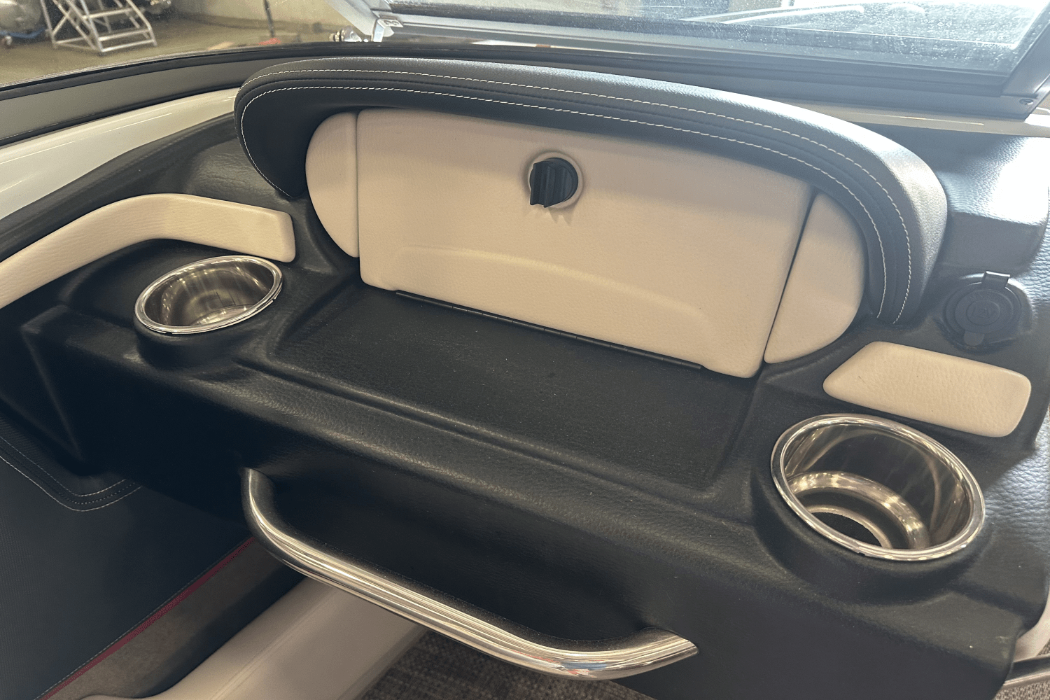 2019 Crownline 225 SS Image Thumbnail #9