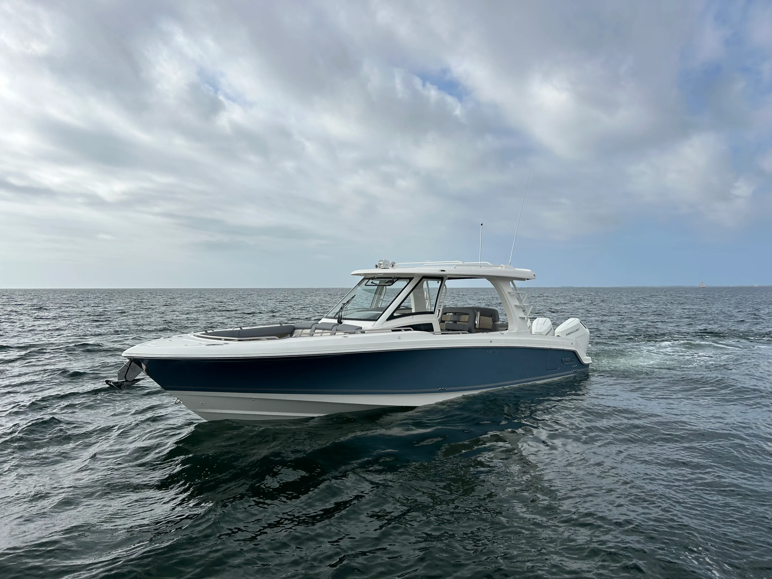 2026 Boston Whaler 350 Realm Image Thumbnail #4