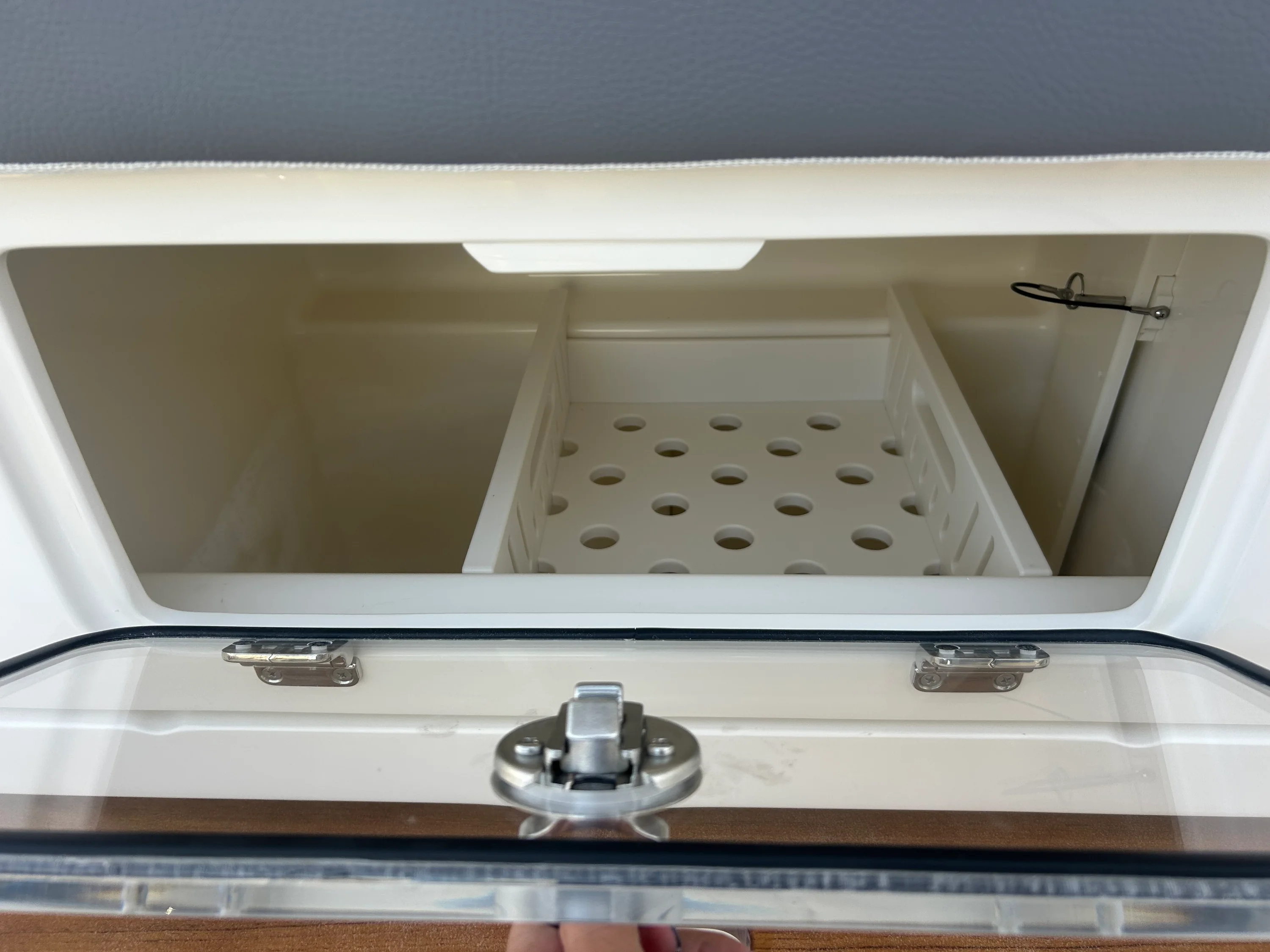 2026 Boston Whaler 350 Realm Image Thumbnail #14