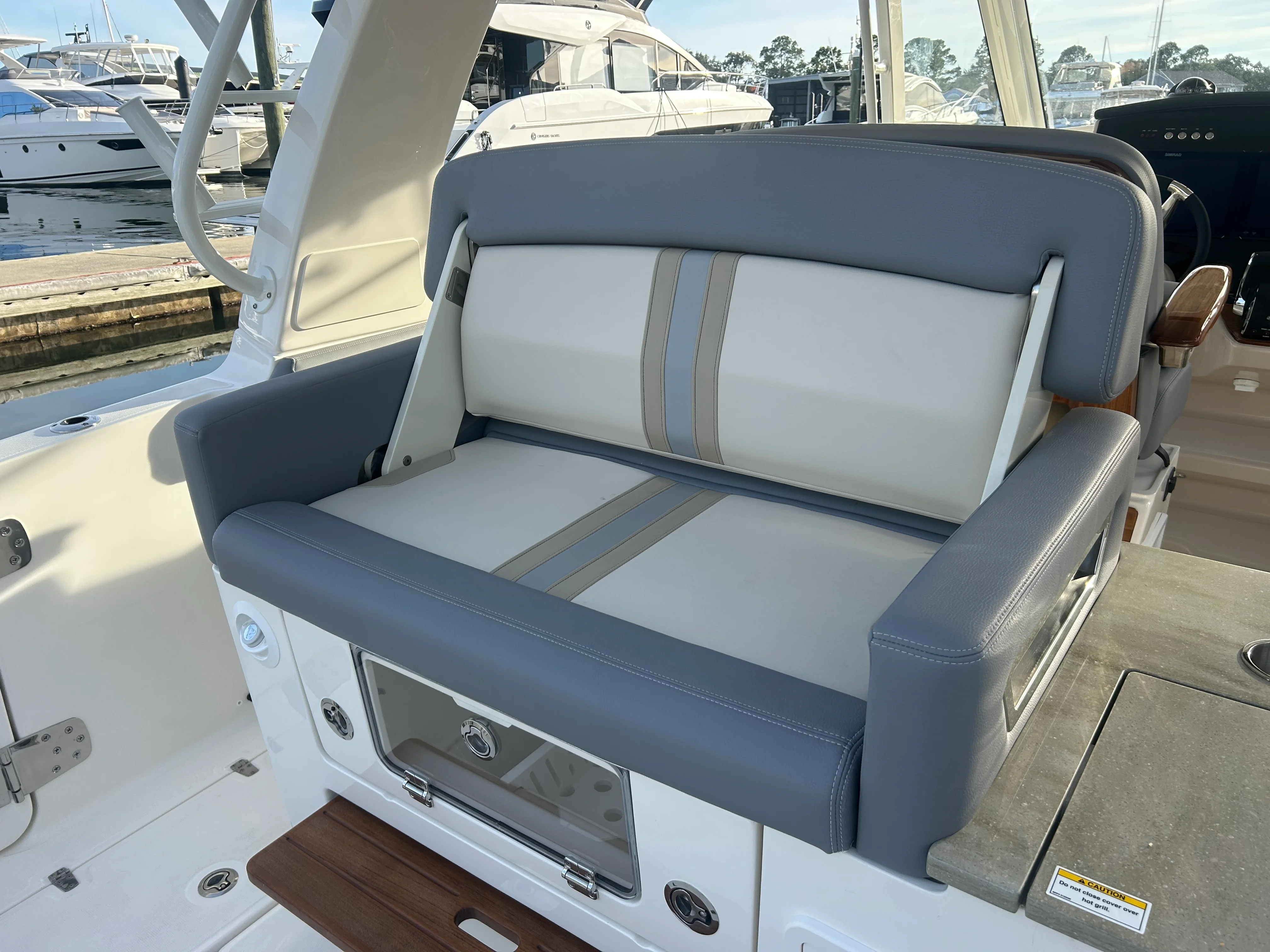 2026 Boston Whaler 350 Realm Image Thumbnail #13