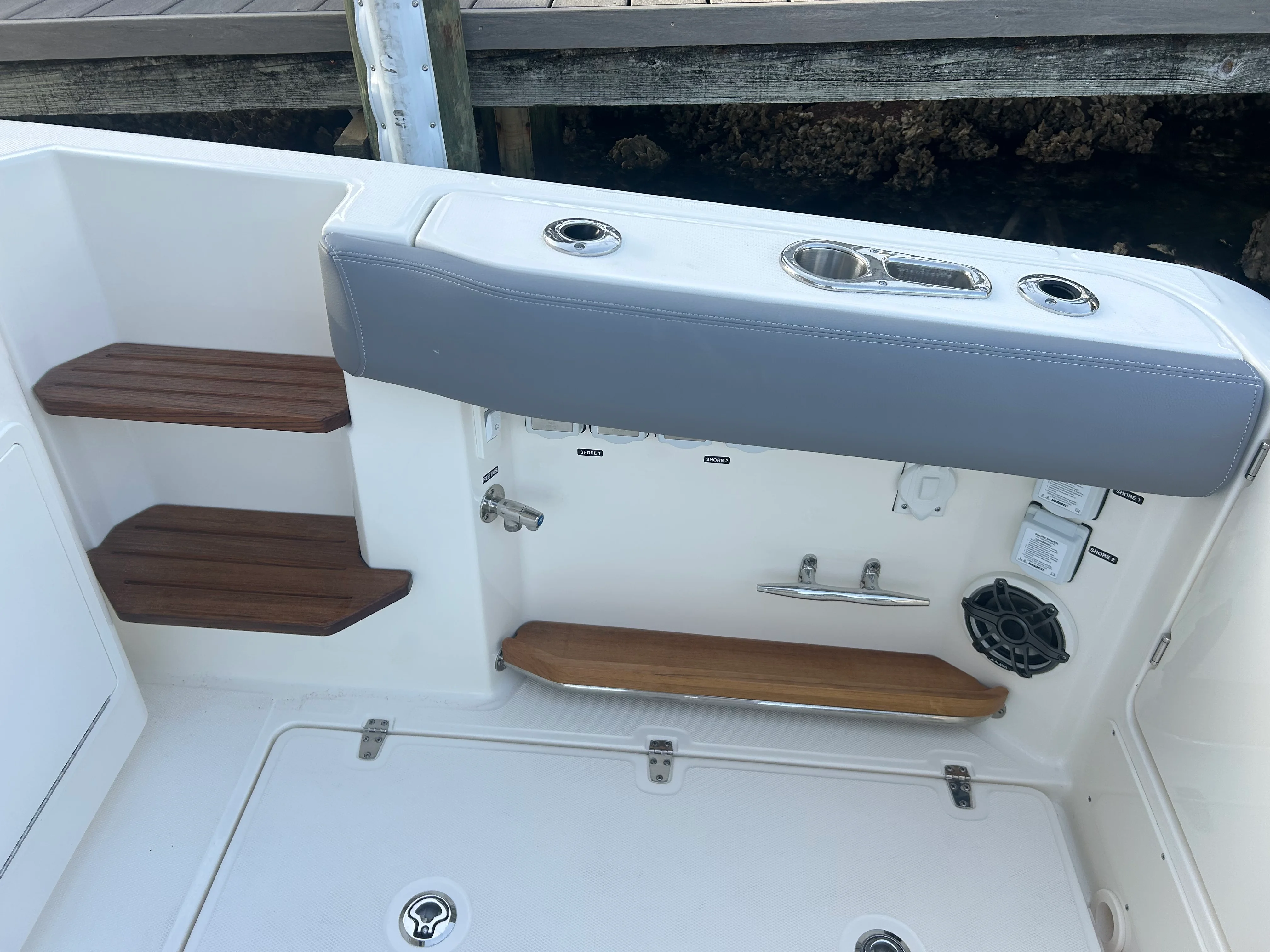 2026 Boston Whaler 350 Realm Image Thumbnail #10