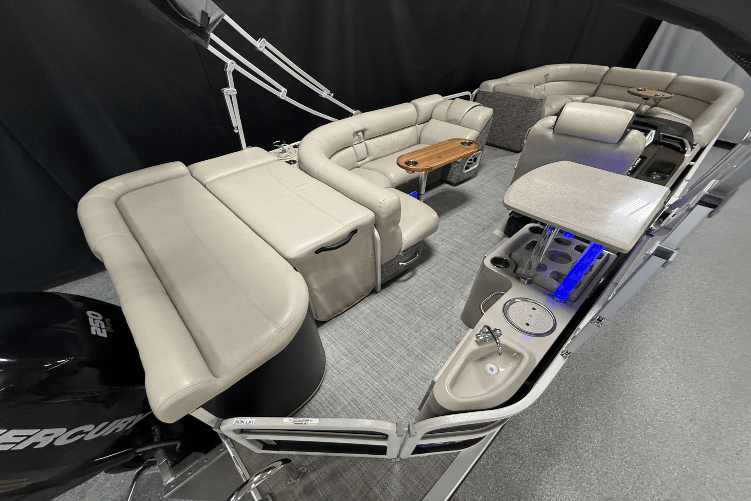 2017 Premier 250 GRAND MAJESTIC Image Thumbnail #9