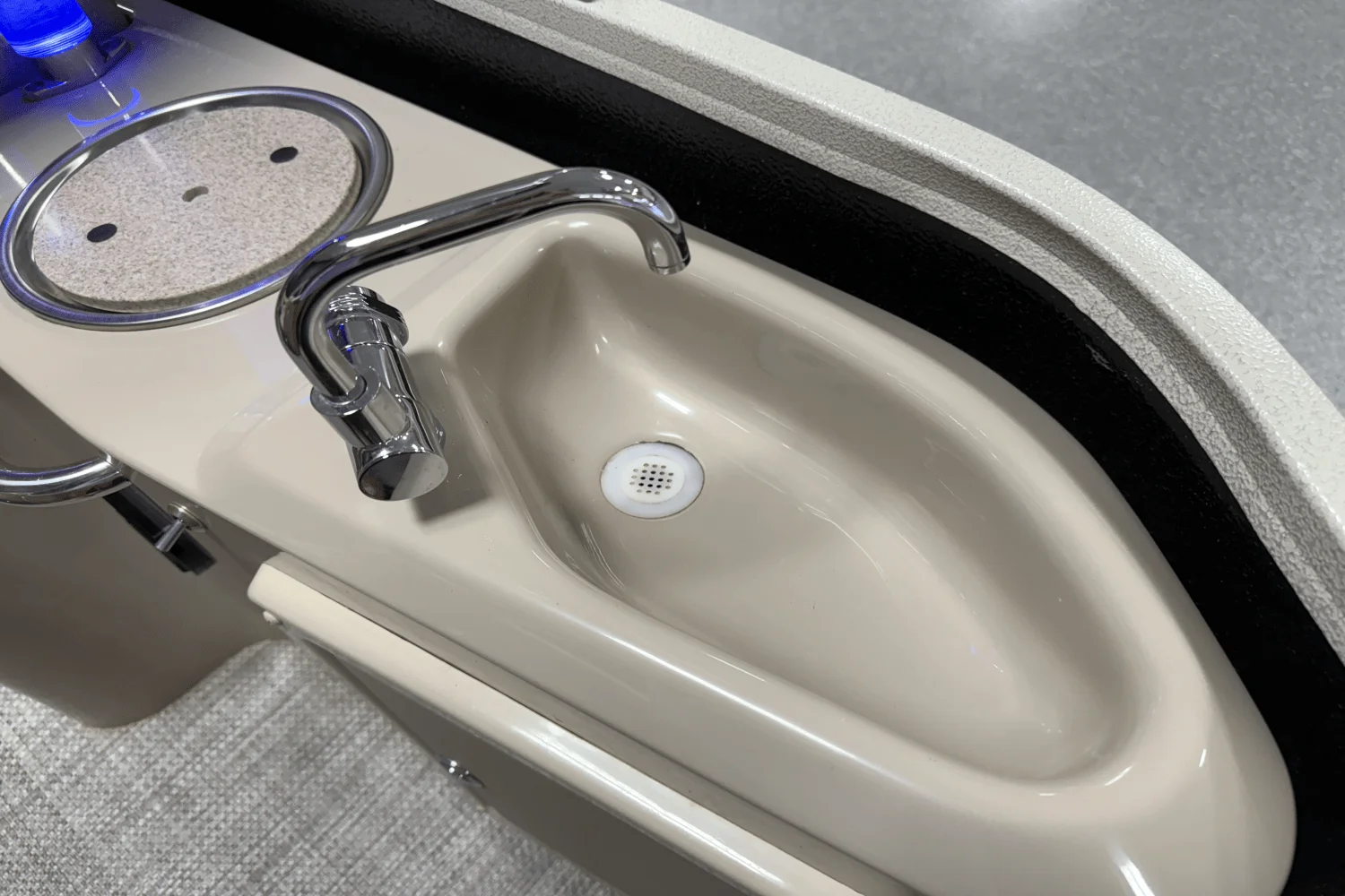 2017 Premier 250 GRAND MAJESTIC Image Thumbnail #45