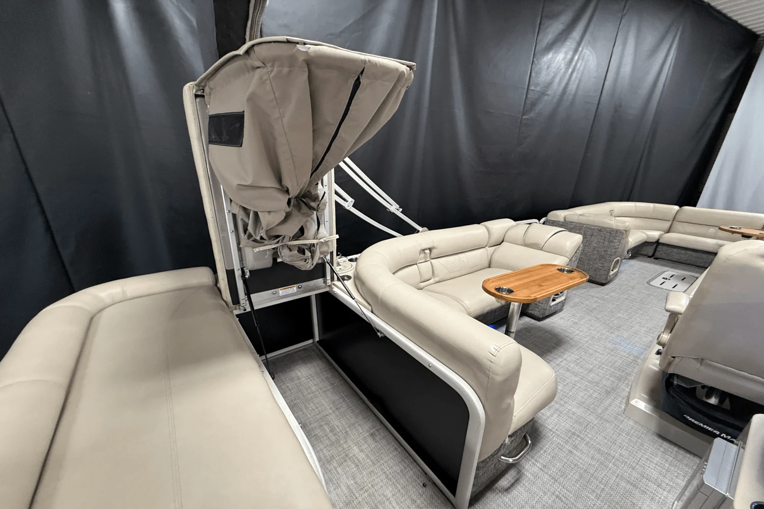 2017 Premier 250 GRAND MAJESTIC Image Thumbnail #22