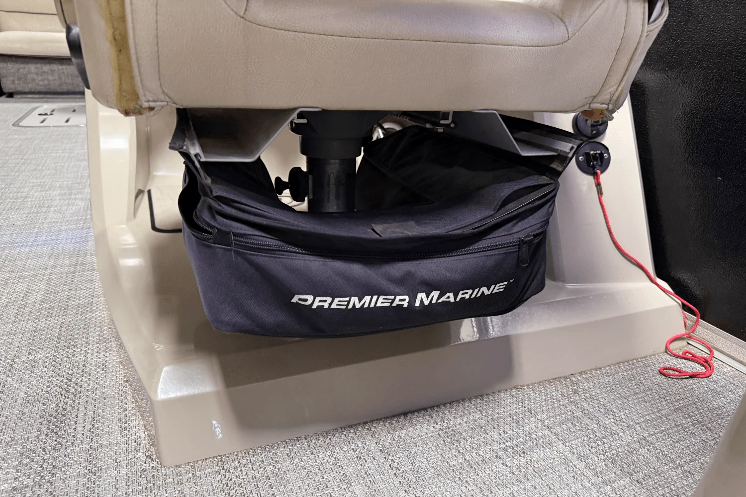 2017 Premier 250 GRAND MAJESTIC Image Thumbnail #49