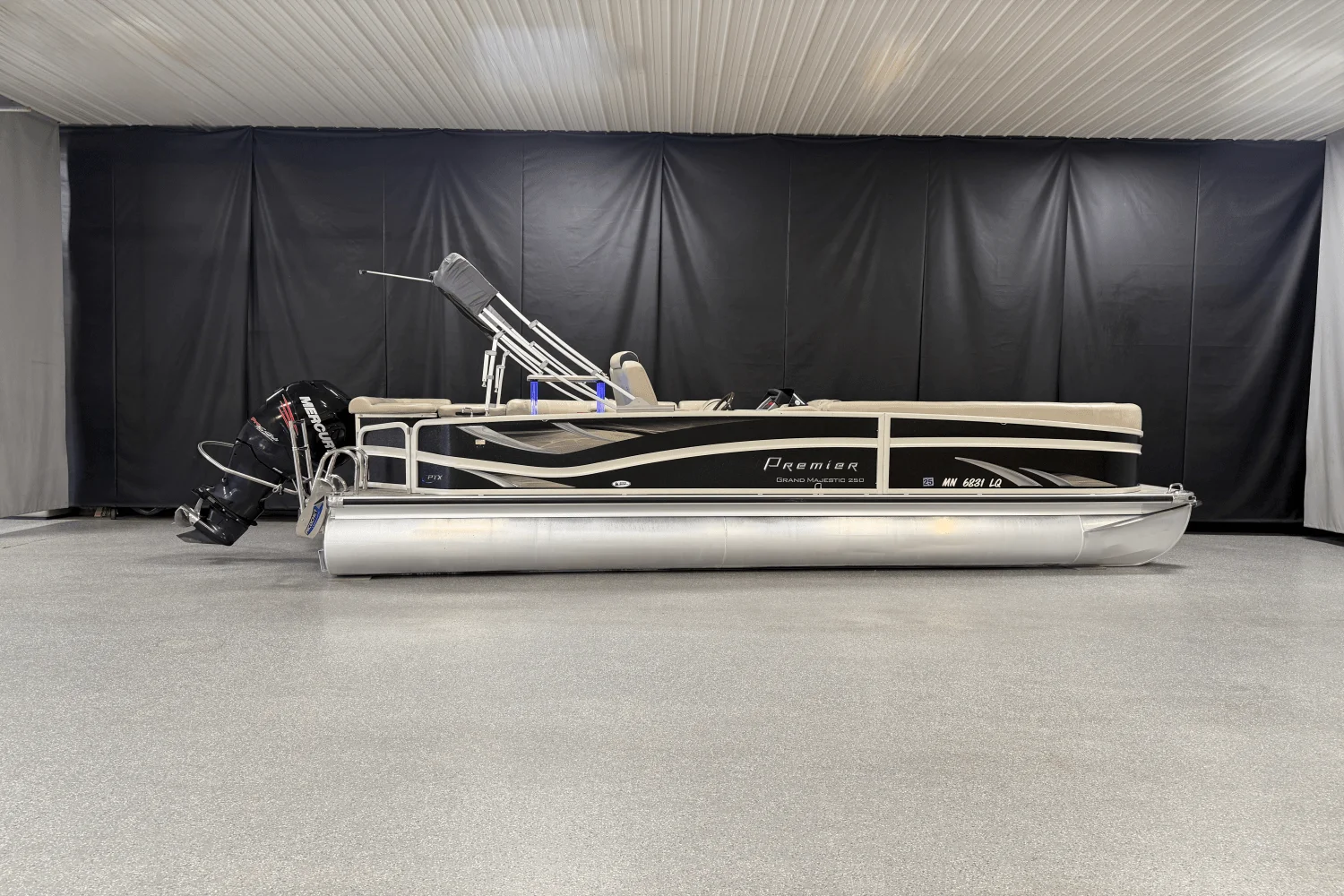 2017 Premier 250 GRAND MAJESTIC Image Thumbnail #0