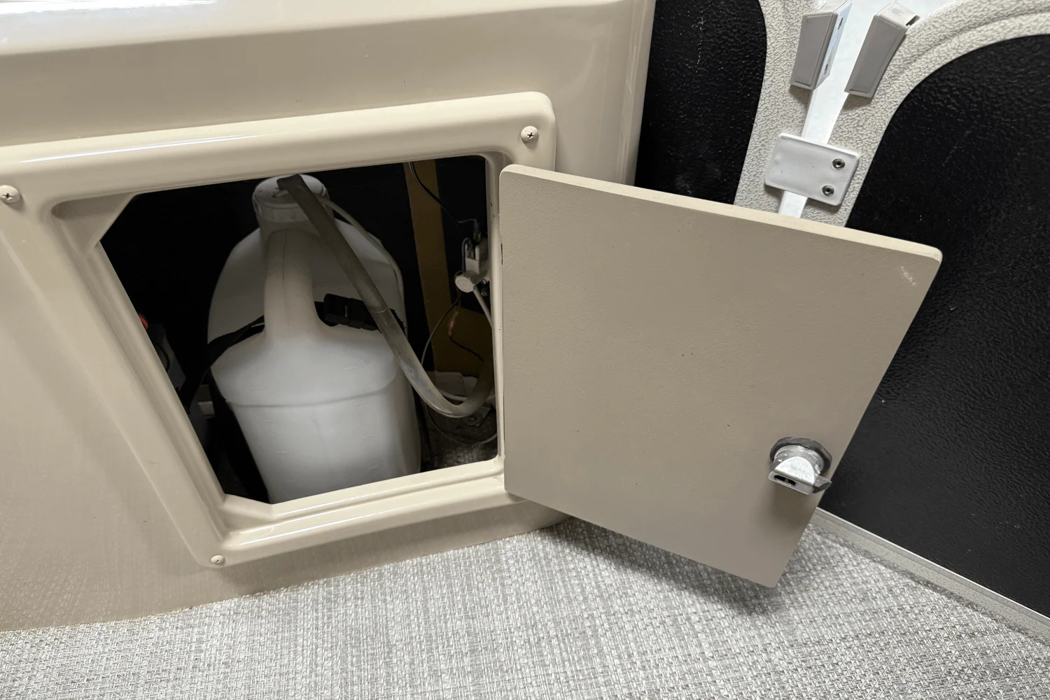 2017 Premier 250 GRAND MAJESTIC Image Thumbnail #47