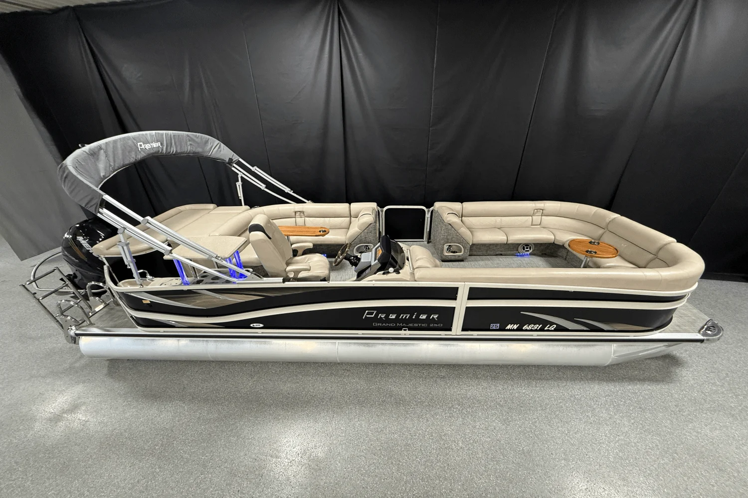 2017 Premier 250 GRAND MAJESTIC Image Thumbnail #1