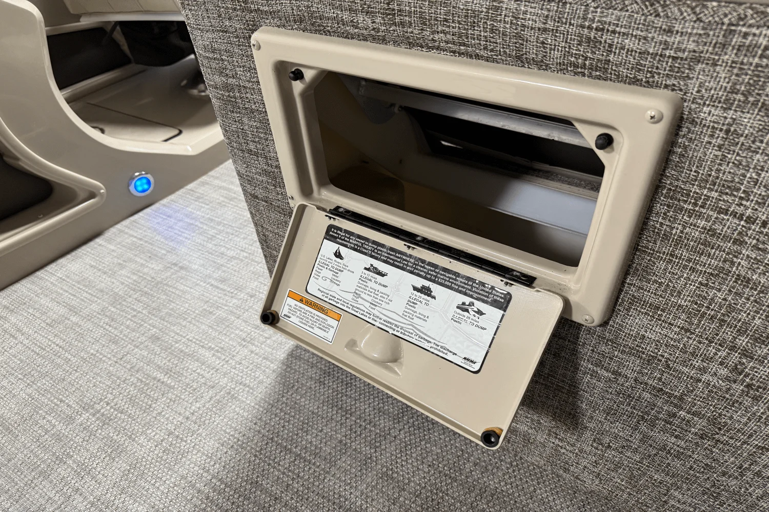 2017 Premier 250 GRAND MAJESTIC Image Thumbnail #38